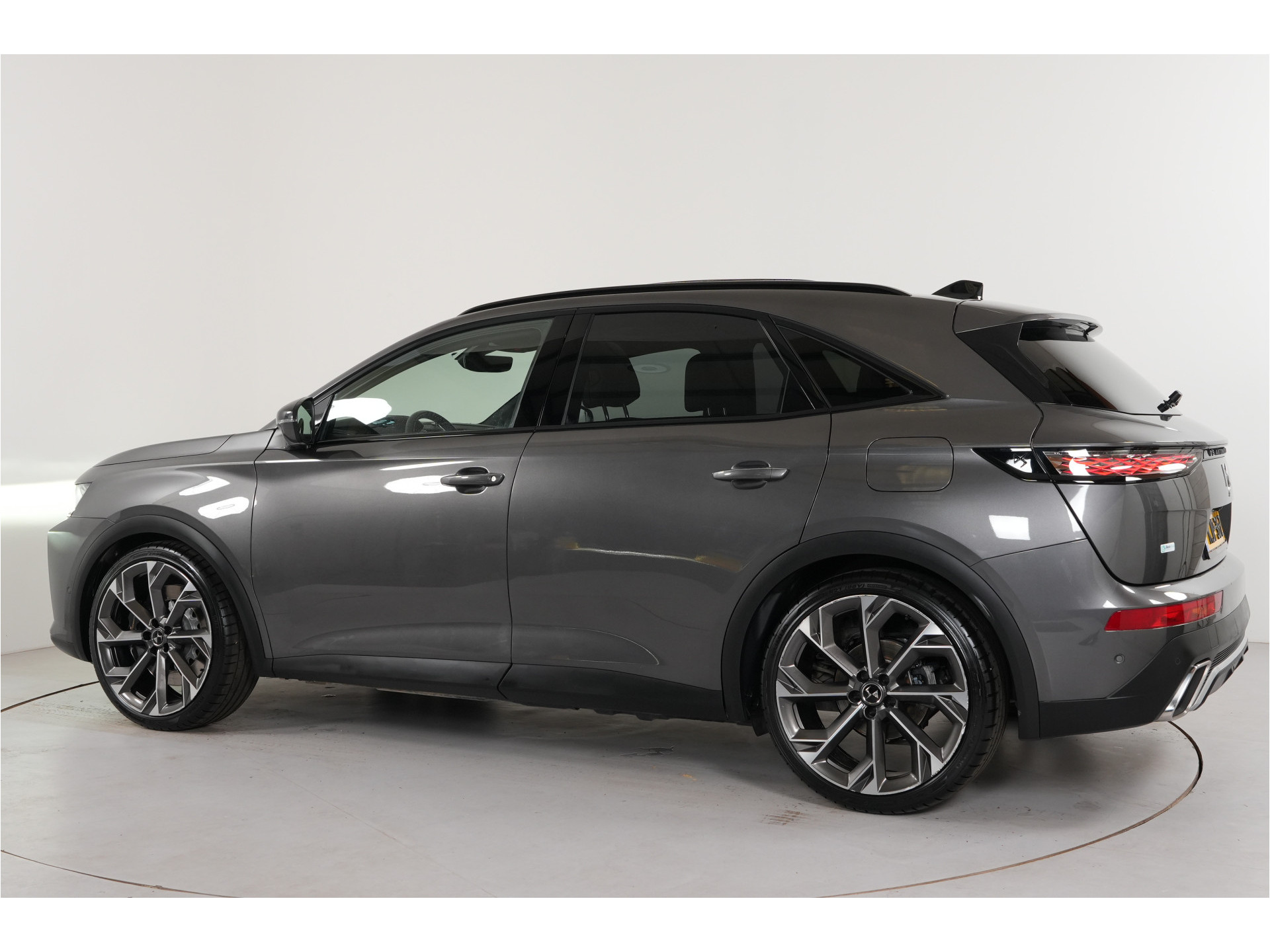 DS 7 E-Tense 4x4 Opéra 360 pk PHEV | SOH 93.5% | Pano | Massage | Nachtzicht | Focal | 360° Cam | Nappa |