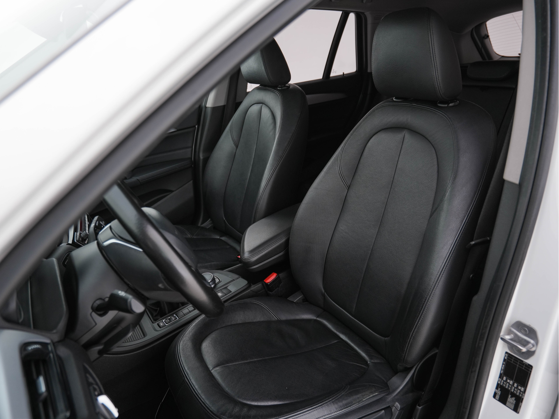 BMW X1 sDrive16d Centennial High Executive *LUXURY-LEATHER | NAVI-FULLMAP | HIFI-SOUND | FULL-LED | HEAD-UP | DAB | PRIVACY-GLASS | ECC | PDC | CRUISE | HEATED-COMFORTSEATS | TOWBAR | KEYLESS | 17"ALU*