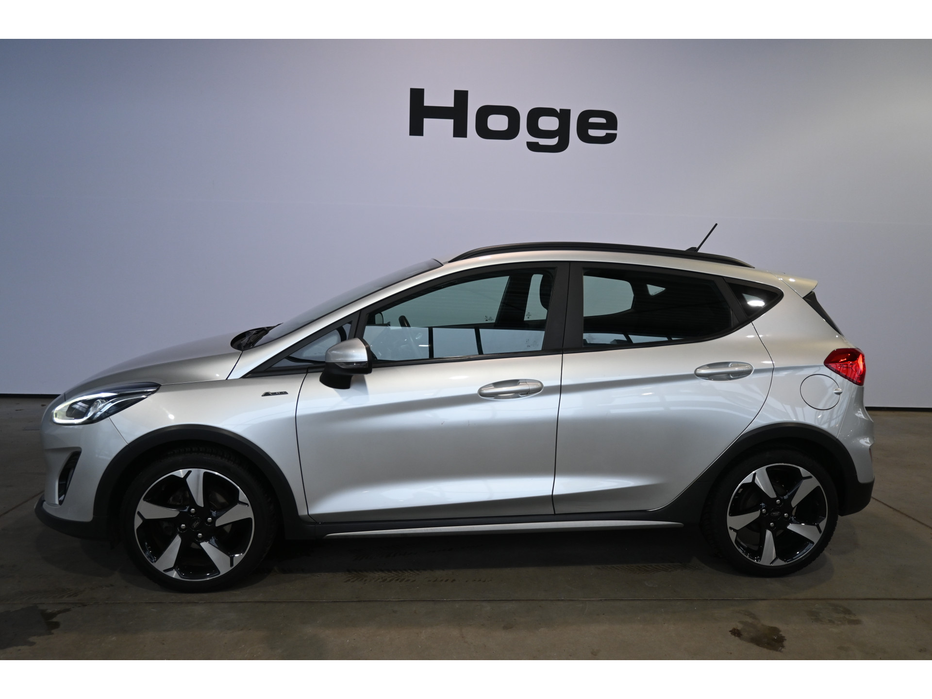 Ford Fiesta 1.0 EcoBoost Hybrid Active X Navigatie Caplay Stoel/Stuurverwarming Goed Onderhouden! Inruil Mogelijk!