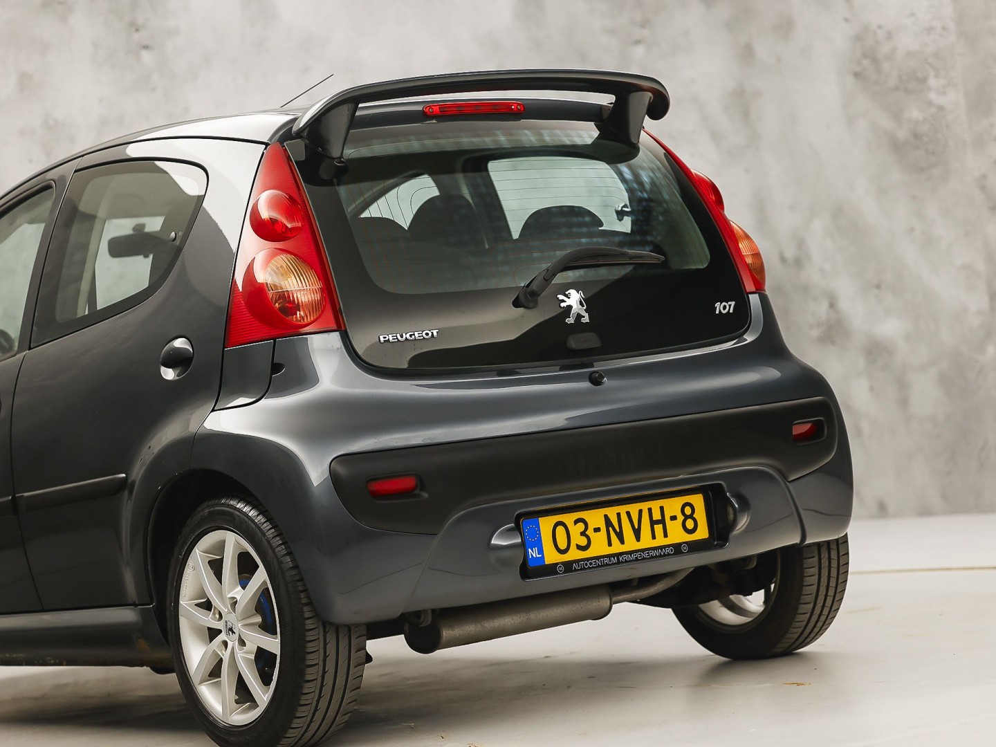 Peugeot 107 1.0-12V Sport (AIRCO, TOERENTELLER, ELEK RAMEN, SPORTSTOELEN, LM VELGEN, SPOILER, NIEUWE APK, NIEUWSTAAT)