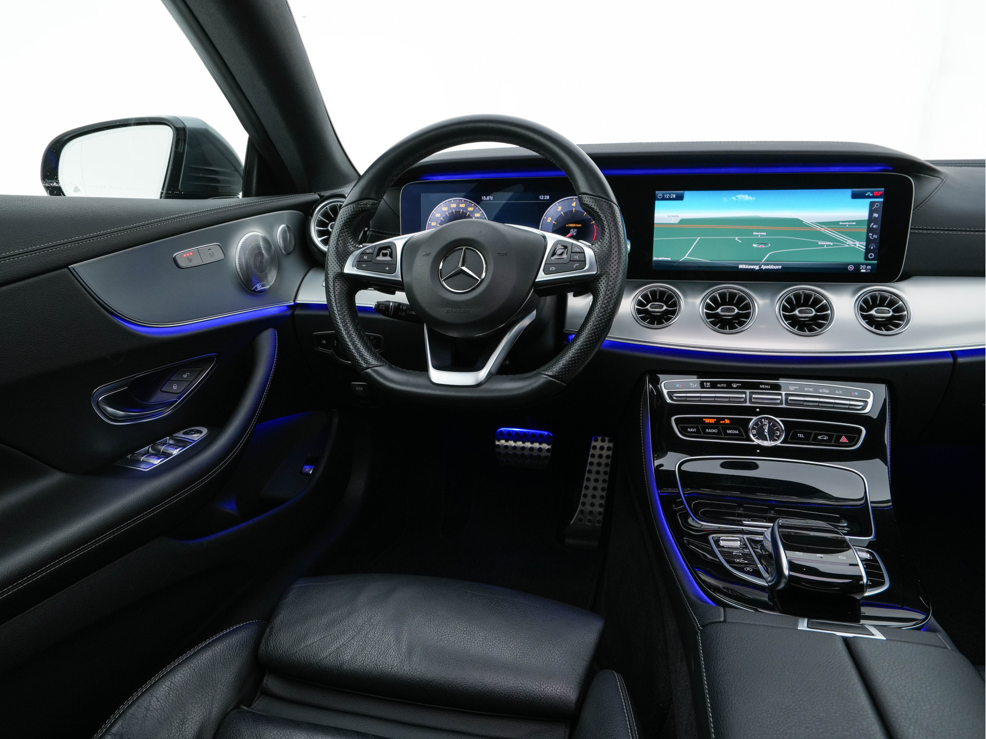 Mercedes-Benz E-klasse Coupé 400 AMG-Sportpack 4Motion Premium Plus Aut. *PANO | LEATHER | BURMESTER-AUDIO | WIDESCREEN-COCKPIT |  FULL-LED | NAVI-FULLMAP | CAMERA | SHIFT-PADDLES | CRUISE | AMBIENT-LIGHT | SPORT-SEATS | 19"ALU*