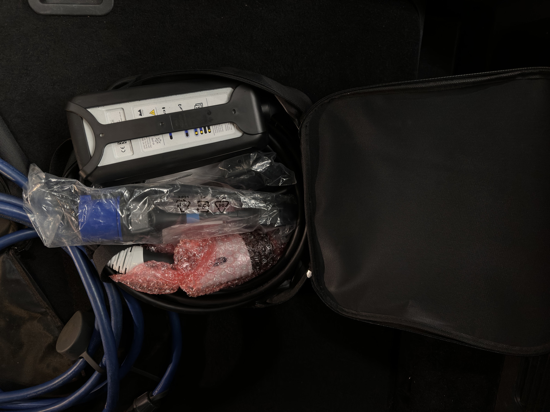 Ford Mustang Mach-E RWD 75 kWh (3-Fase) {SOH-93%} (INCL-BTW) Aut. *LEATHER | FULL-LED | DAB+ | DIGI-COCKPIT | KEYLESS | NAVI-FULLMAP | TOPVIEW | LANE-ASSIST | BLINDSPOT | CARPLAY | HEATED-COMFORTSEATS | PRIVACY-GLASS |TOWBAR | 18"ALU*