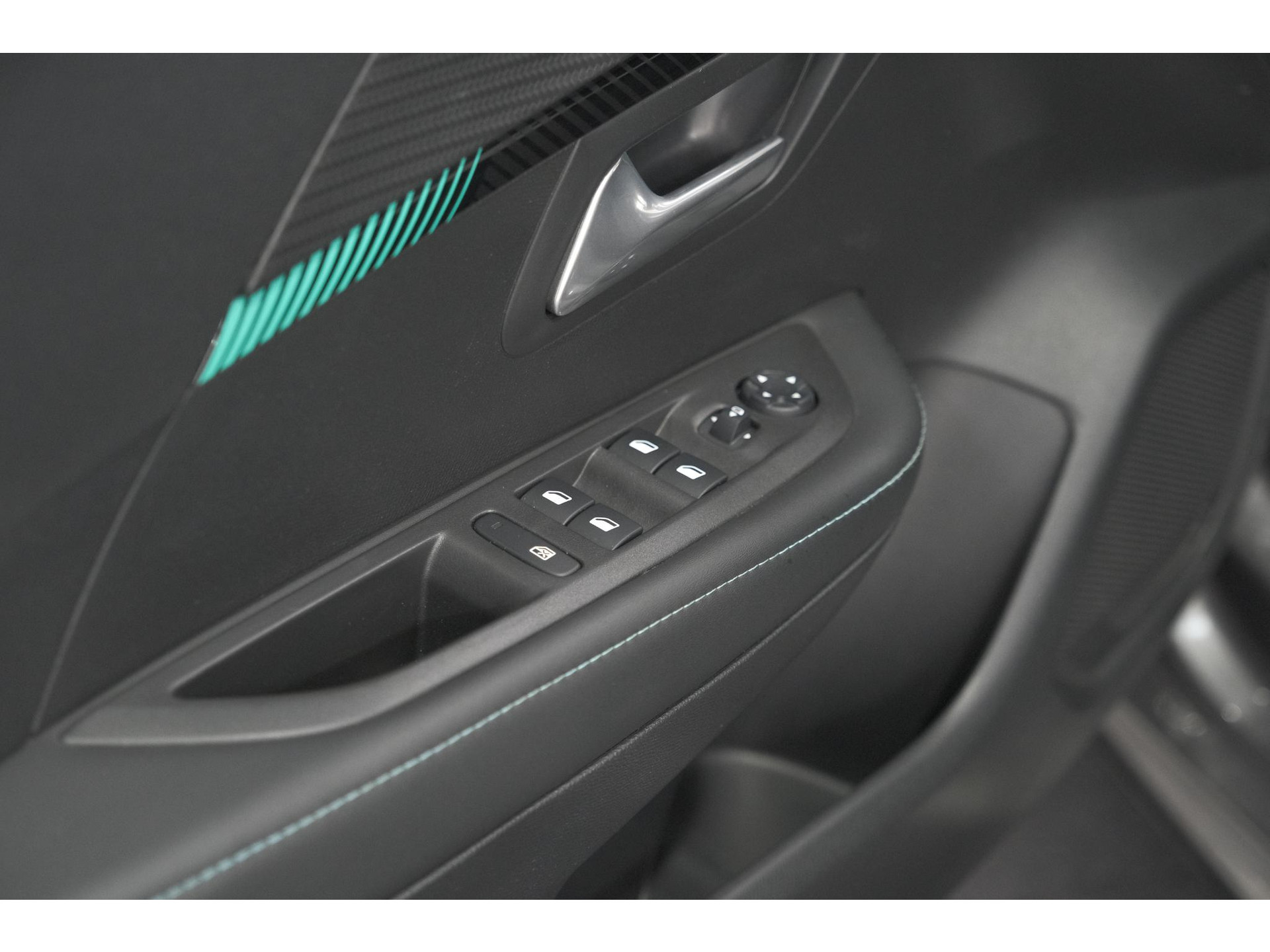 Peugeot 208 PureTech 100 Allure Pack | Parkeersensoren | Apple Carplay | Stoelverwarming