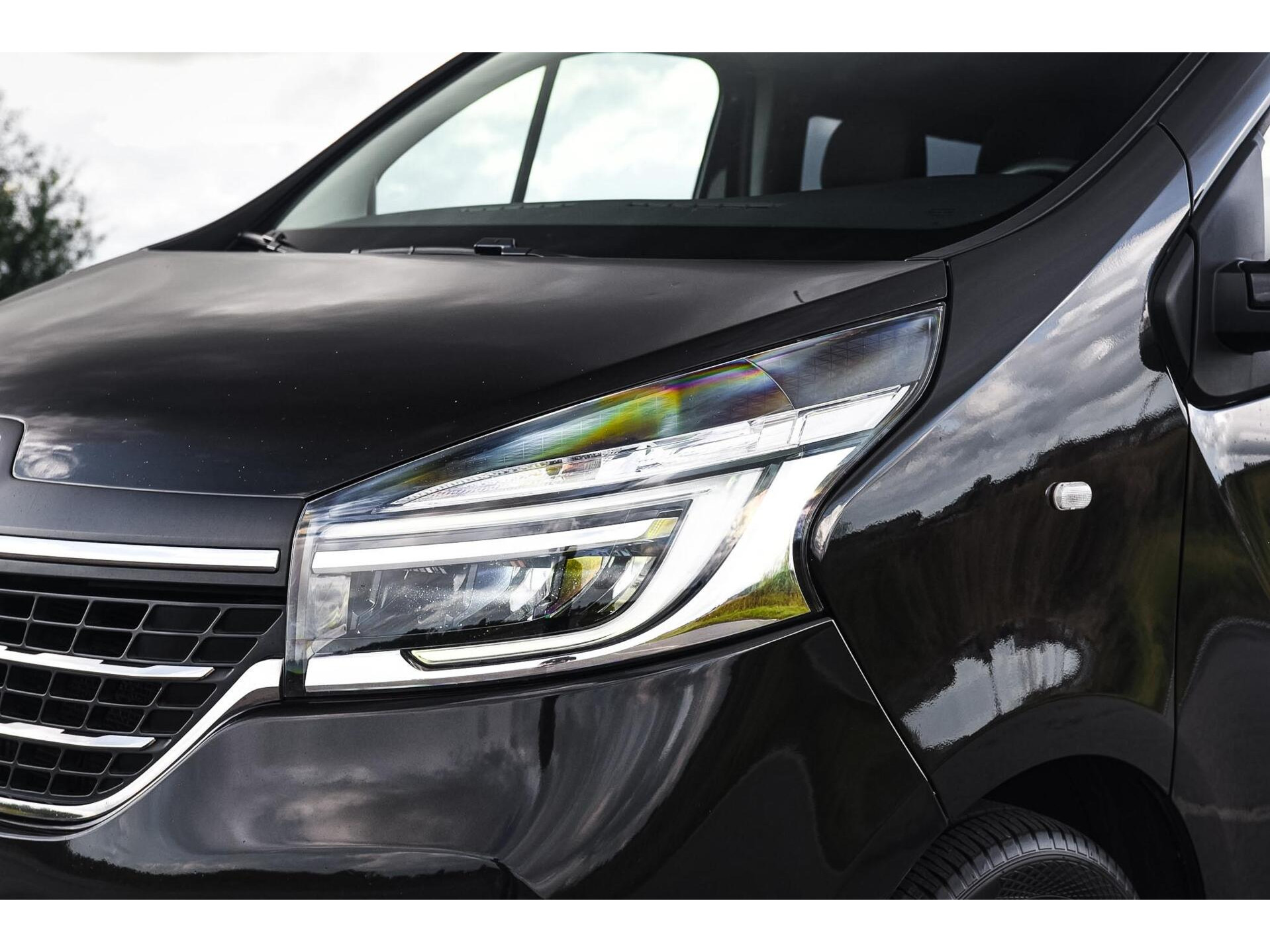 Trafic 2.0 dCi 145 DC Luxe | Automaat | 6-Pers