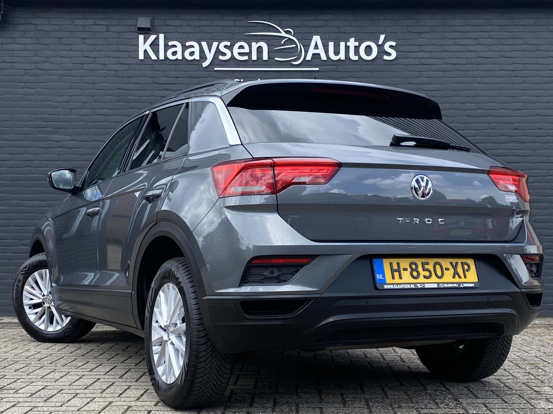 Volkswagen T-Roc 1.0 TSI Style 116 pk | adaptieve cruise control | navigatie | parkeersensoren | all season banden | climate control