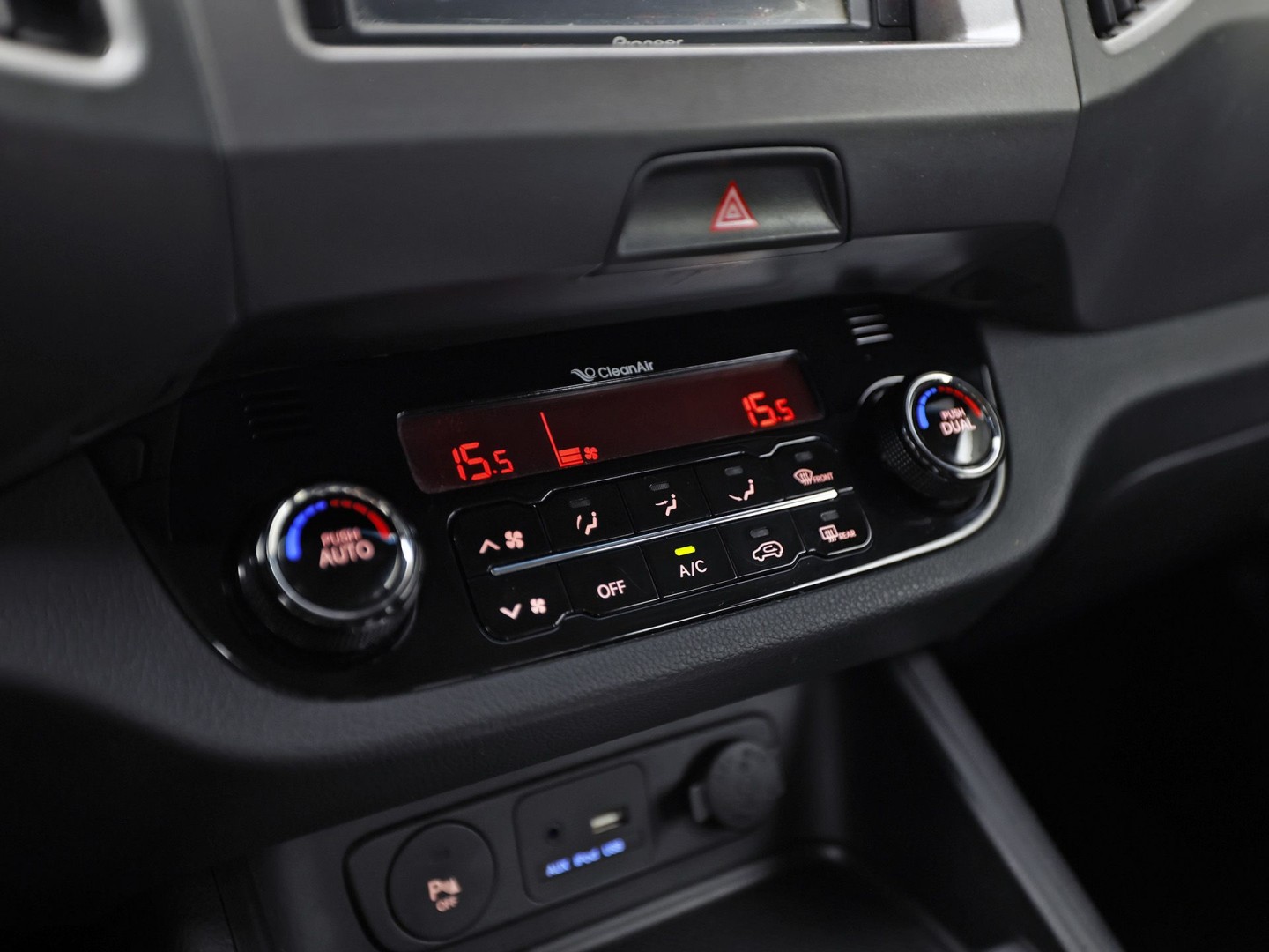 Kia Sportage 1.6 GDI SportPack (SCHERM, CLIMATE, GETINT GLAS, SPORTSTOELEN, TREKHAAK, PARKEERSENSOREN, CRUISE, NIEUWE APK, NIEUWSTAAT)