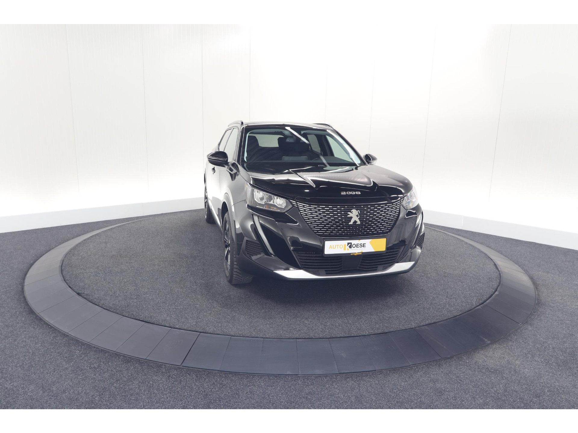 Peugeot 2008 PureTech 130 EAT8 Allure | Trekhaak | Camera | Navigatie | Apple Carplay
