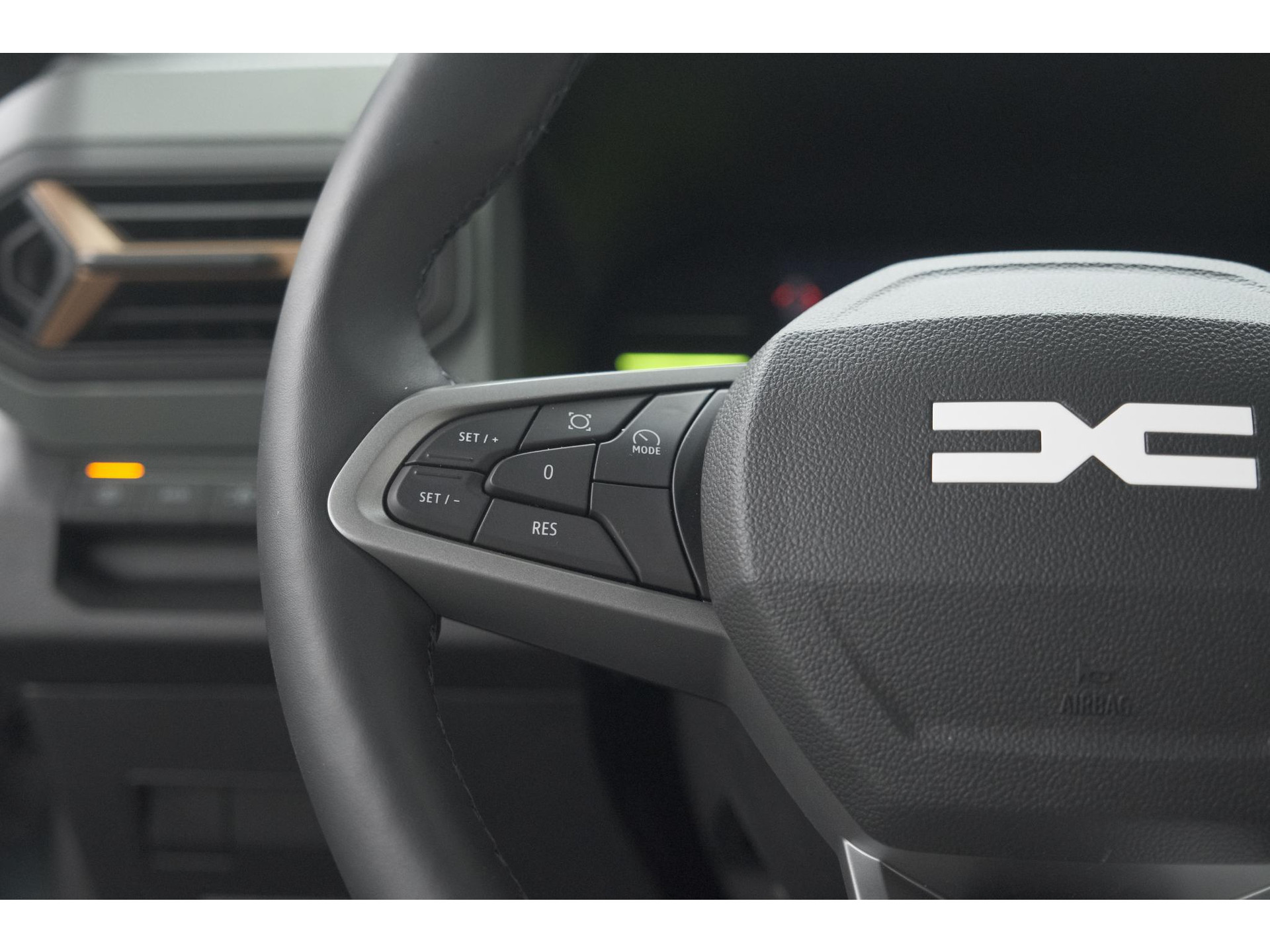 Dacia Duster Mild Hybrid 130 Extreme | Camera | Apple Carplay | Parkeersensoren | Stuurwielverwarming
