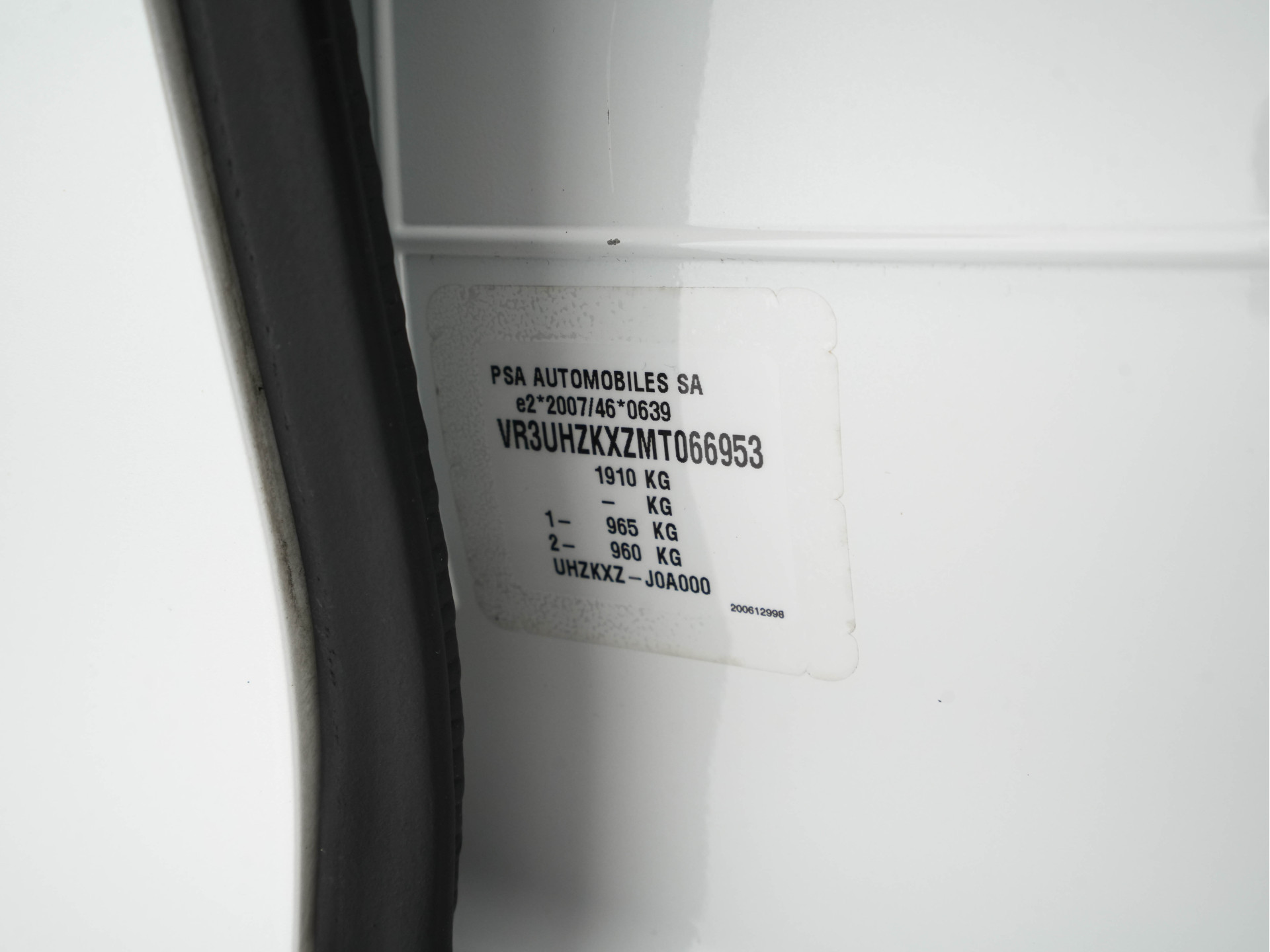 Peugeot e-208 EV GT Pack 50 kWh (3-Fase-11kW) {SOH-86%} (INCL-BTW) *HEATPUMP | PANO | FULL-LED | DIGI-COCKPIT | BLINDSPOT | CAMERA | LEATHER-ALCANTARA | AMBIENTLIGHT | NAVI-FULLMAP | LANE-ASSIST | KEYLESS | DAB | CCS-FASTLOADER | HEATED-SPORTSEATS