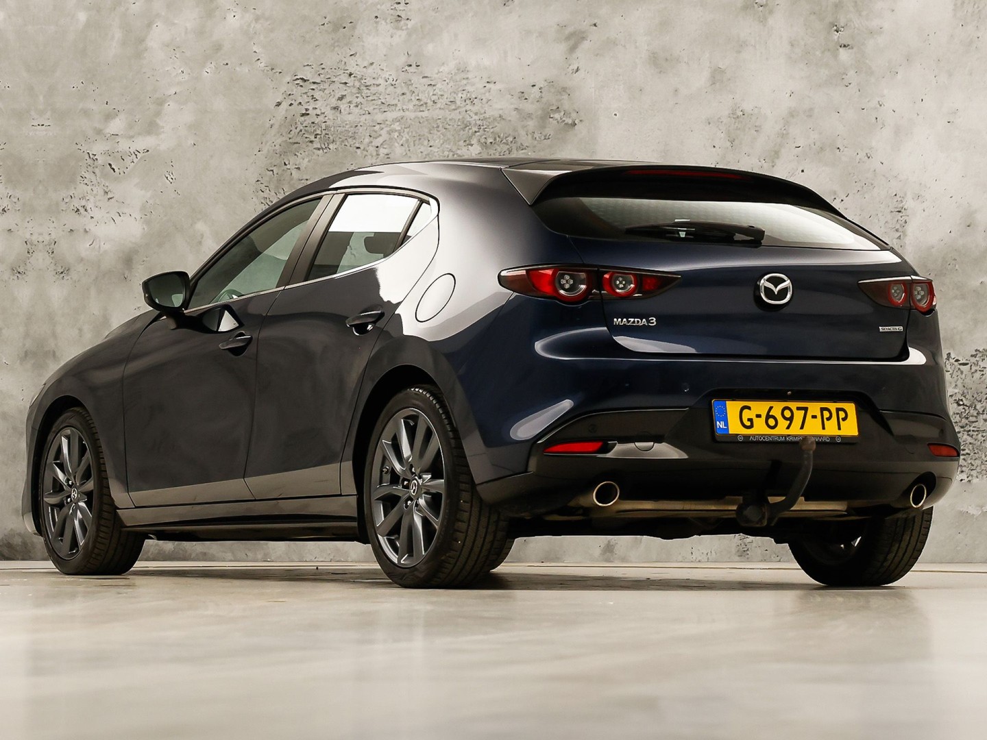 Mazda 3 2.0 e-SkyActiv-G M Hybrid 122 Automaat (GROOT NAVI, CLIMATE, STUUR/STOELVERWARMING, BOSE AUDIO, CAMERA, SPORTSTOELEN, ADAPTIVE CRUISE, HEAD-UP DISPLAY, NIEUWSTAAT)