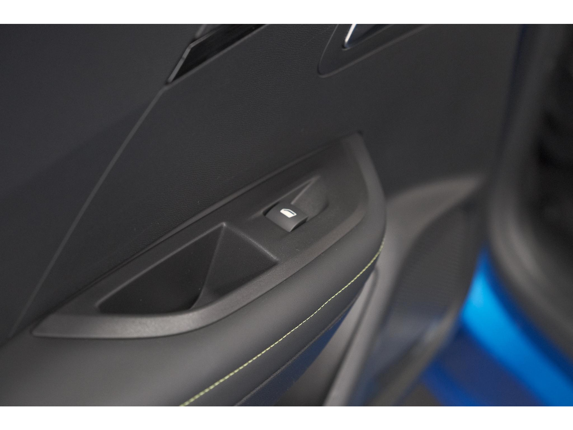 Peugeot 2008 PureTech 130 EAT8 GT-Line | Camera | Dodehoekdetectie | Adaptieve Cruise Control | Apple Carplay