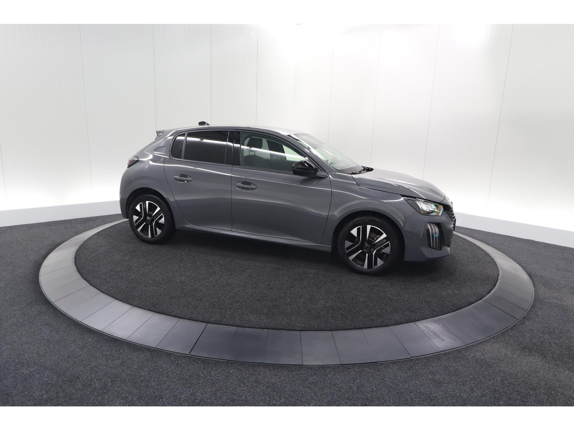 Peugeot 208 PureTech 100 Allure | 360 Camera | Adaptieve Cruise Control | Navigatie | Dodehoekdetectie