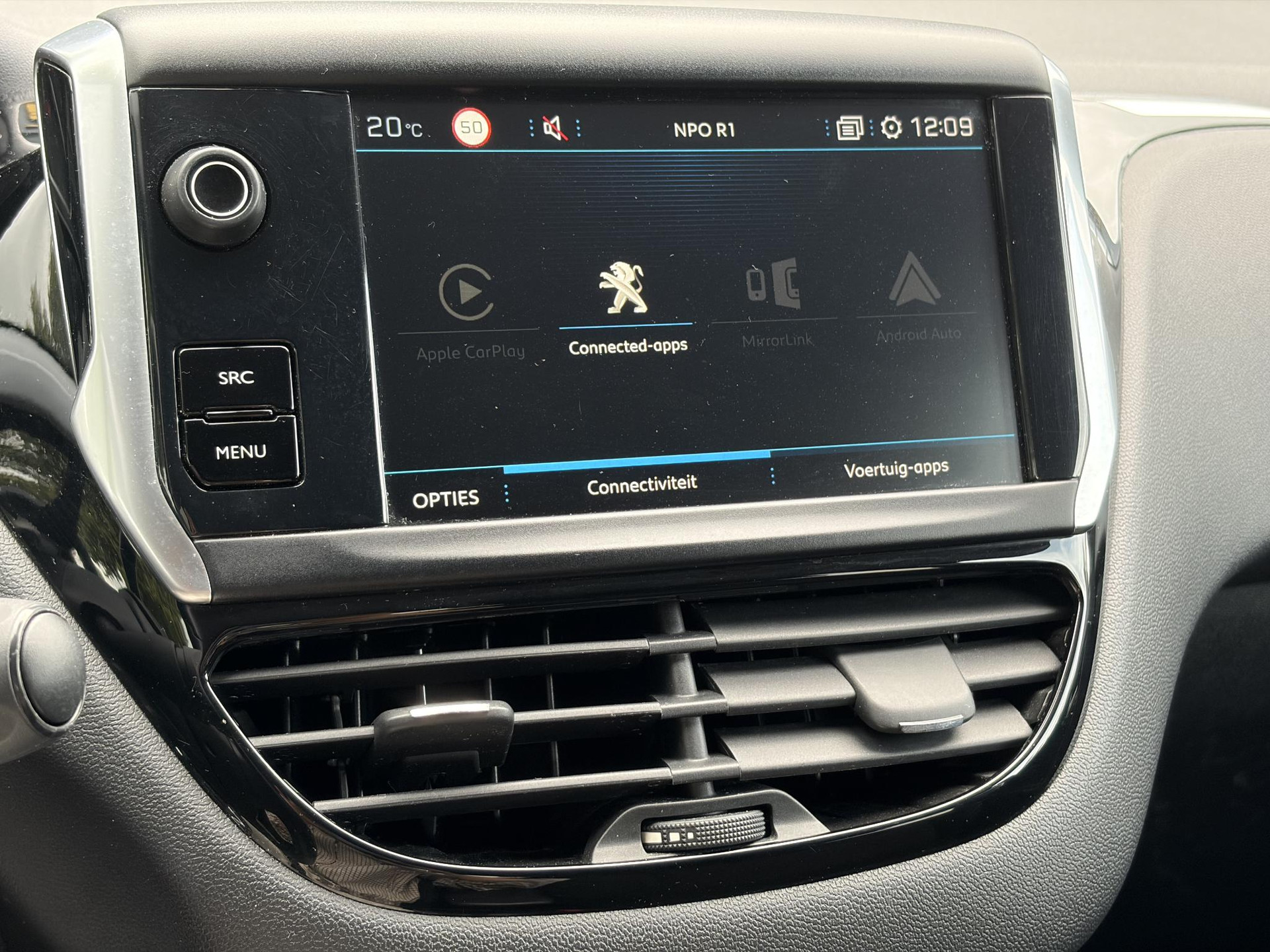 Peugeot 208 1.2 PureTech Signature ✓Net beurt gahad✓Navi✓Carplay✓Lm velgen✓Airco✓Cruise✓5 Deurs✓Pdc✓5 Deurs✓Lm velgen✓N.A.P✓Apk tot 04-2027