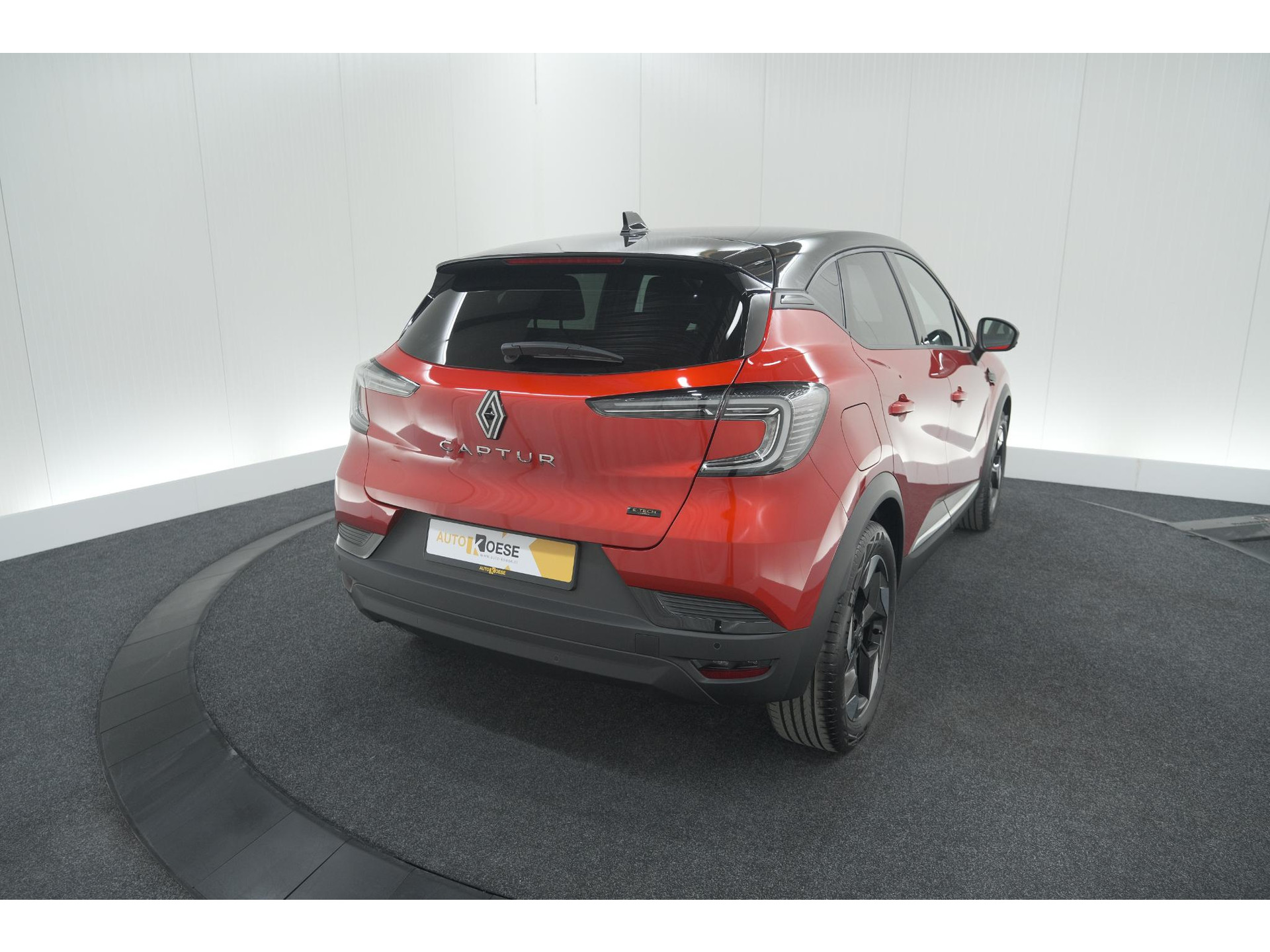 Renault Captur 1.6 E-Tech full hybrid 145 Techno | Advanced Driving | Camera | Dodehoekdetectie | Apple Carplay | 18 Inch Lichtmetalen Velgen