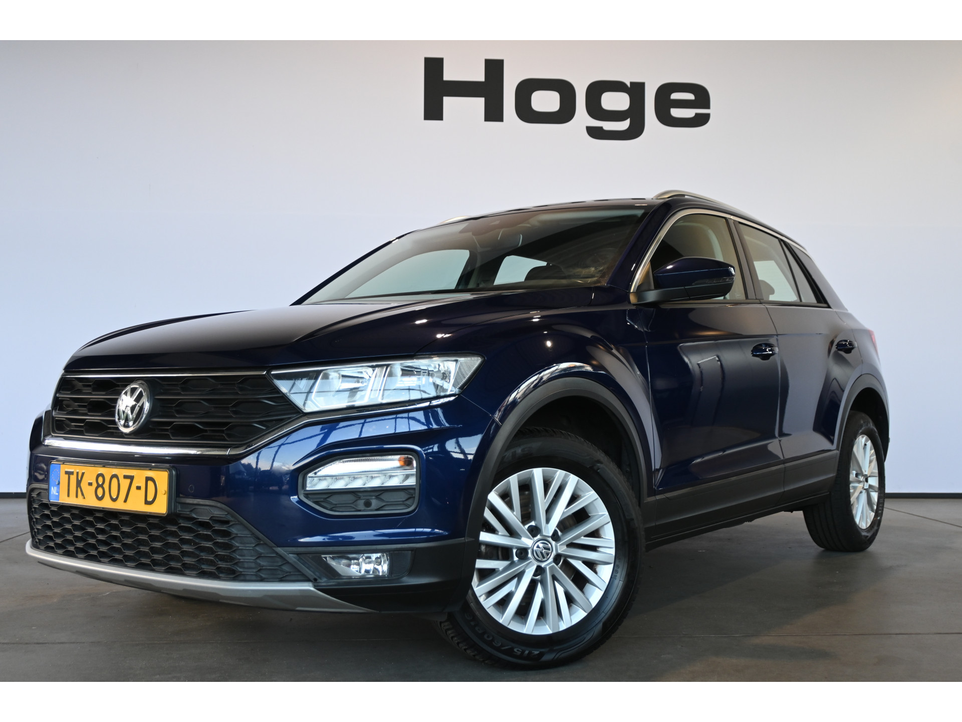 Volkswagen T-Roc 1.0 TSI Style Clima Adaptieve cruise Navigatie PDC Licht metaal Inruil mogelijk