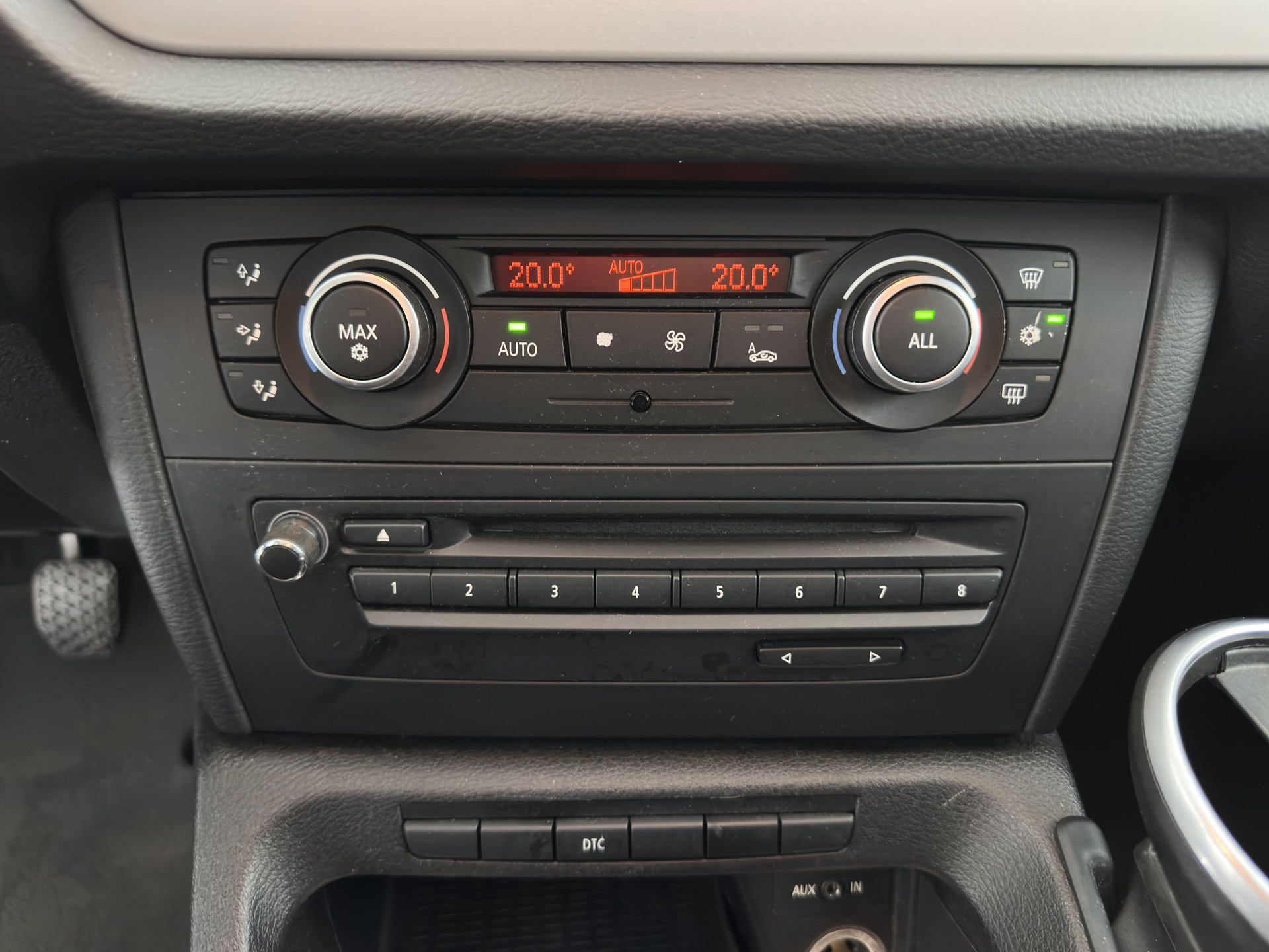 BMW X1 sDrive18i X-Line Executive *NAVI-FULLMAP | COMFORT-SEATS | ECC | PDC | CRUISE | TOWBAR | 18''ALU*