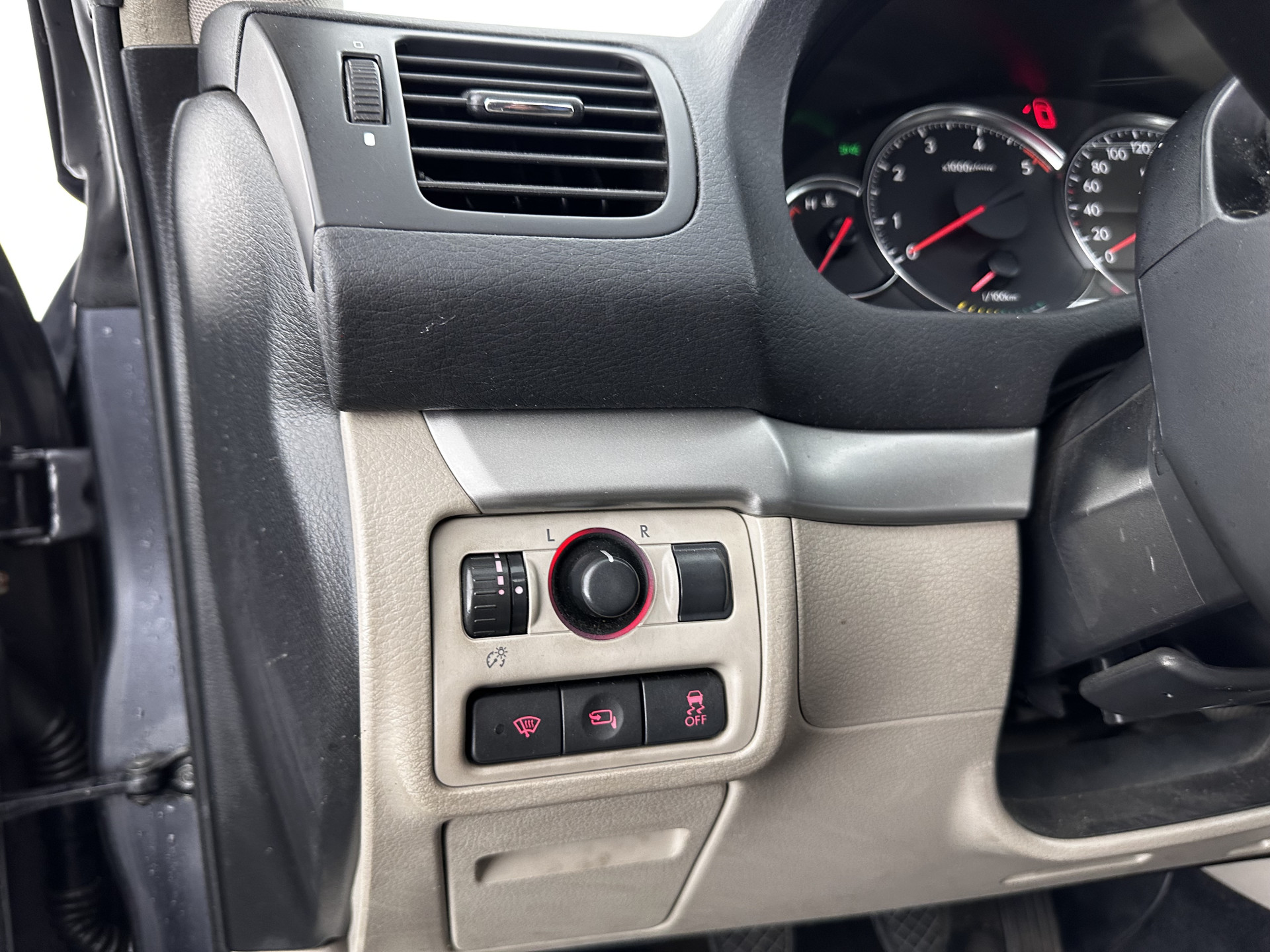 Subaru Legacy Touring Wagon 2.0D Luxury AWD *PANO | LEATHER | XENON | NAVI-FULLMAP | MEMORY-PACK | ECC | PDC | CRUISE | COMFORT-SEATS | 17"ALU*