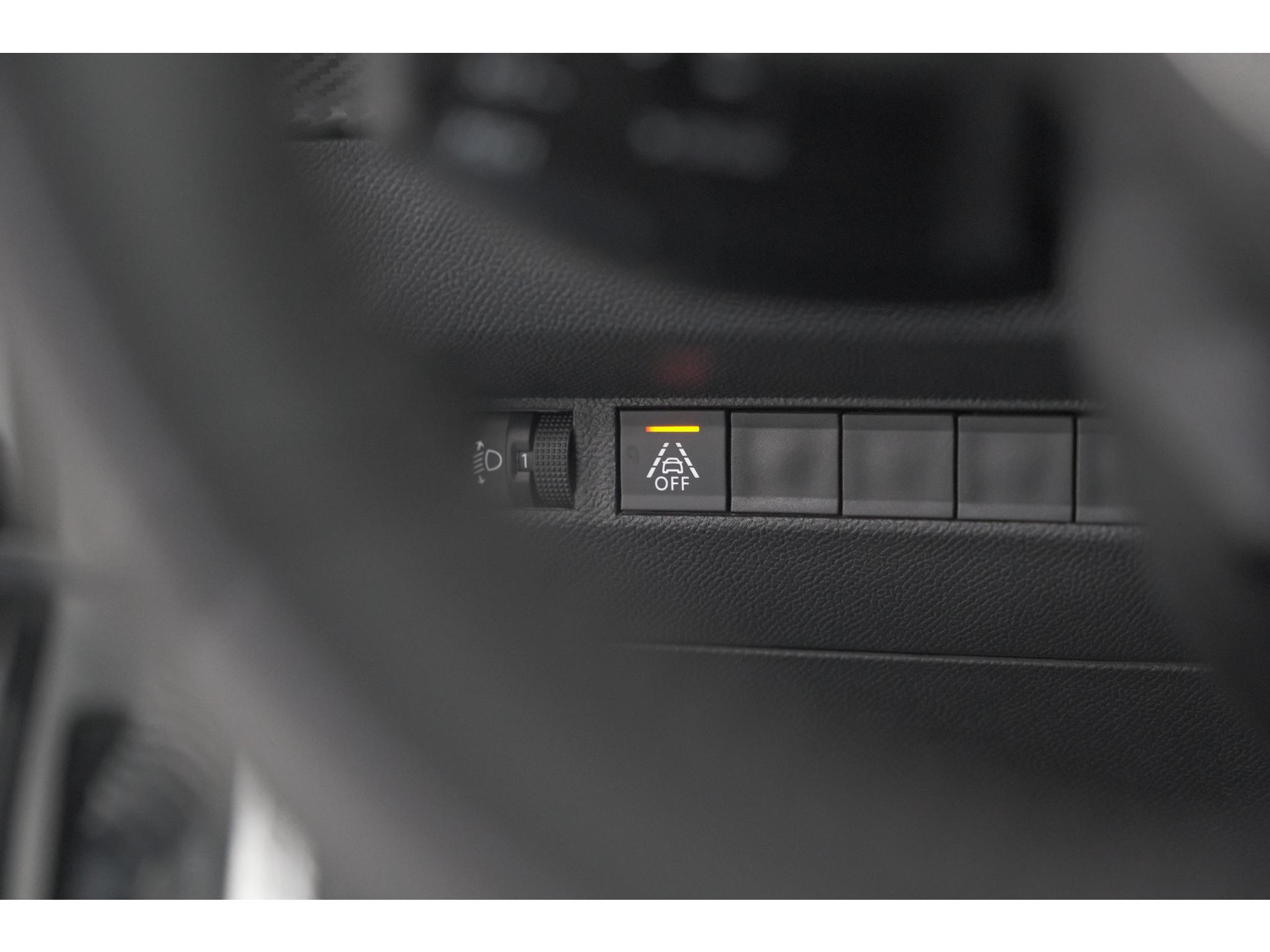 Peugeot 2008 PureTech 102 Allure Pack | Allseason Banden | Parkeersensoren | Apple Carplay