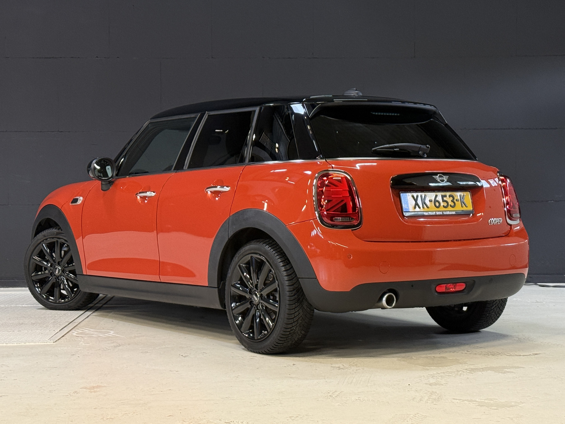 MINI 5-Deurs 1.5 Cooper Pepper | Keyless | Dealeronderhouden | All-Season