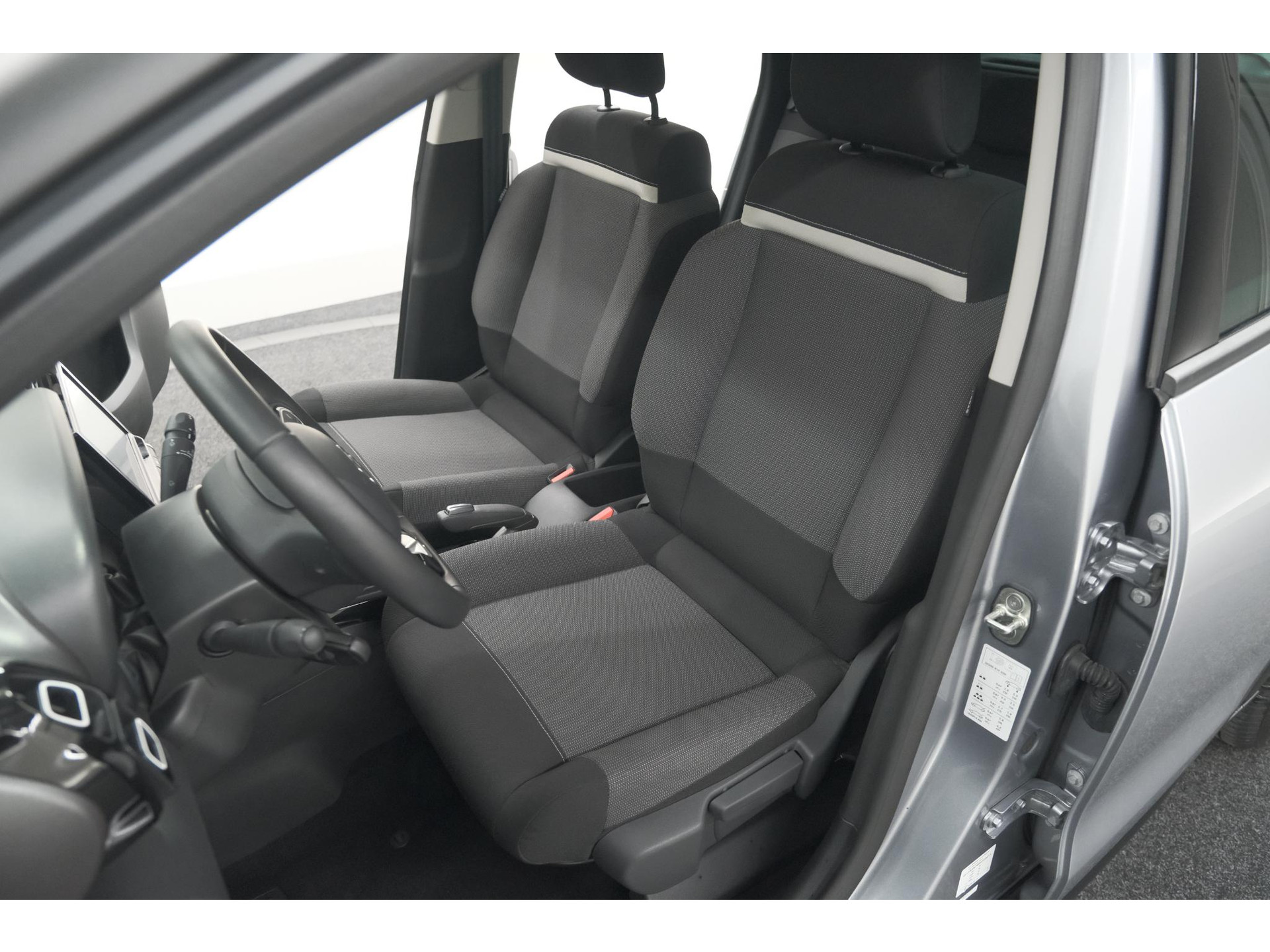 Citroen C3 Aircross PureTech 110 Plus | Parkeersensoren | Navigatie | Apple Carplay | Climate Control