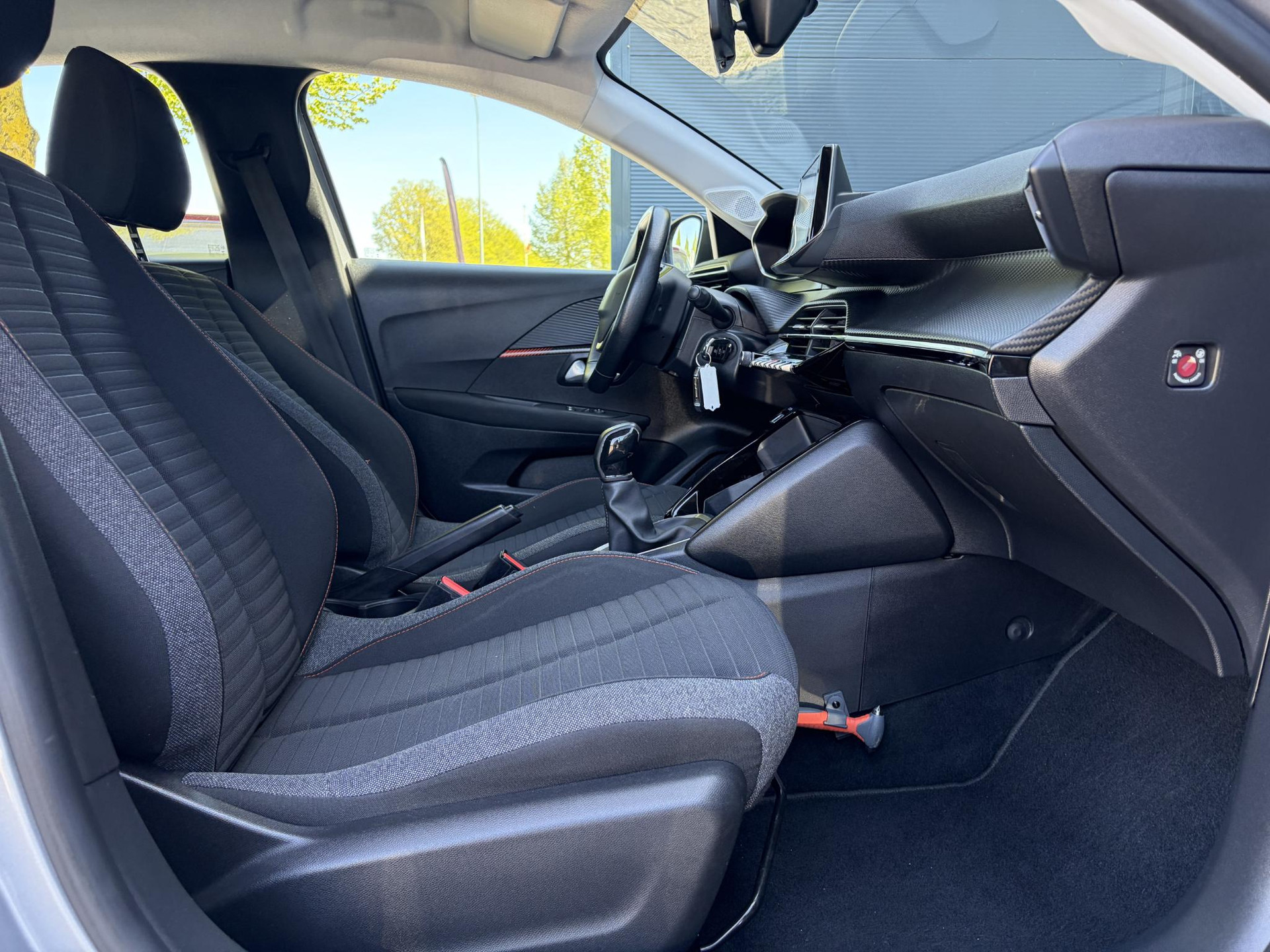 Peugeot 208 1.2 PureTech Blue Lease Active 2e Eigenaar,Navi,D-riem vv 07-2025,Pdc,Clima,Cruise,Rijstrooksensor,N.A.P,Bj 12-2019,Apk tot 08-2027