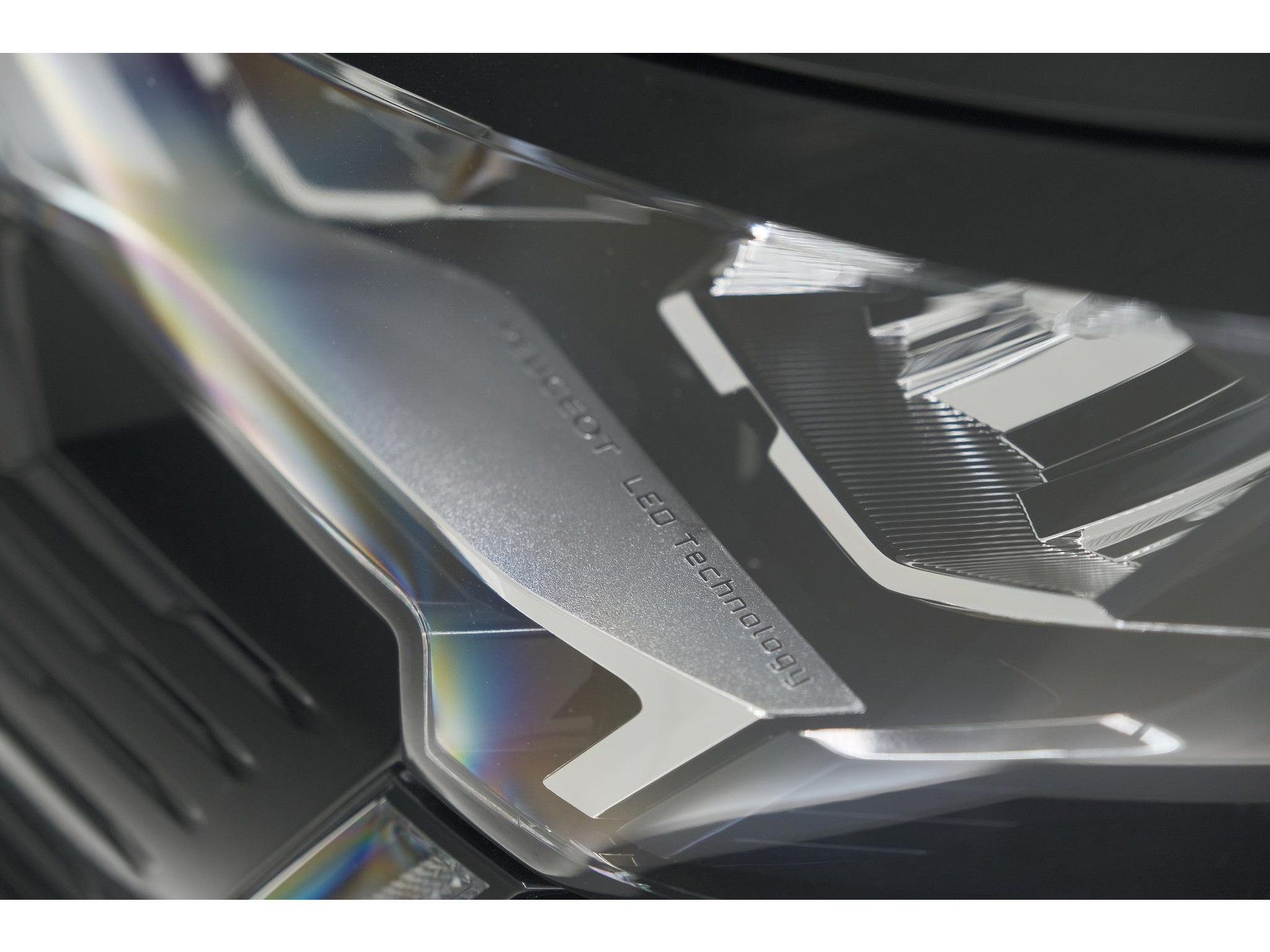 Peugeot 5008 PureTech 130 EAT8 Active Pack Business | 7 Zitplaatsen | Camera | Navigatie | Apple Carplay | Parkeersensoren