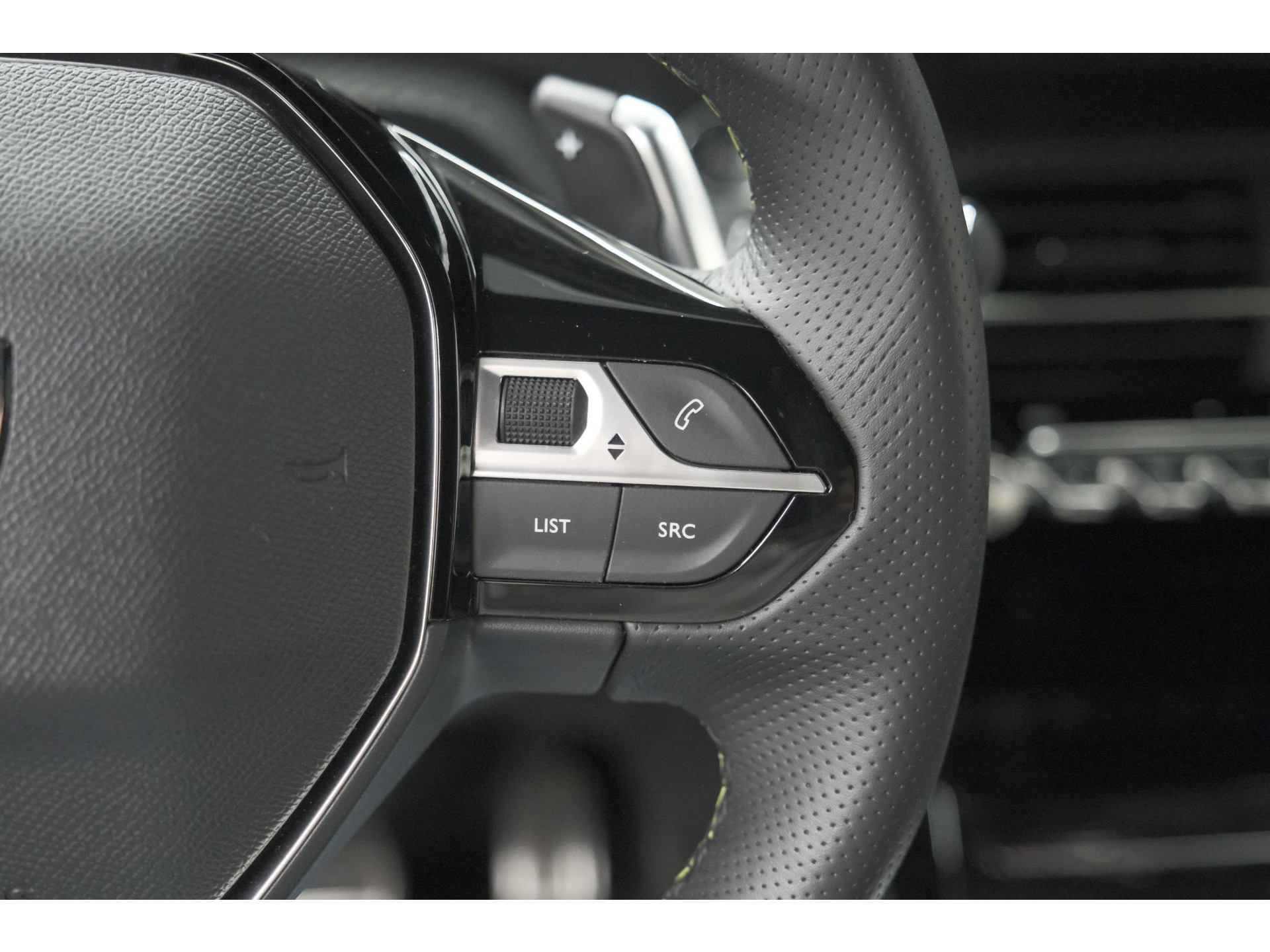 Peugeot 208 Hybrid 136 e-DCS6 GT | 360 Camera | Adaptieve Cruise Control | Dodehoekdetectie | Apple Carplay
