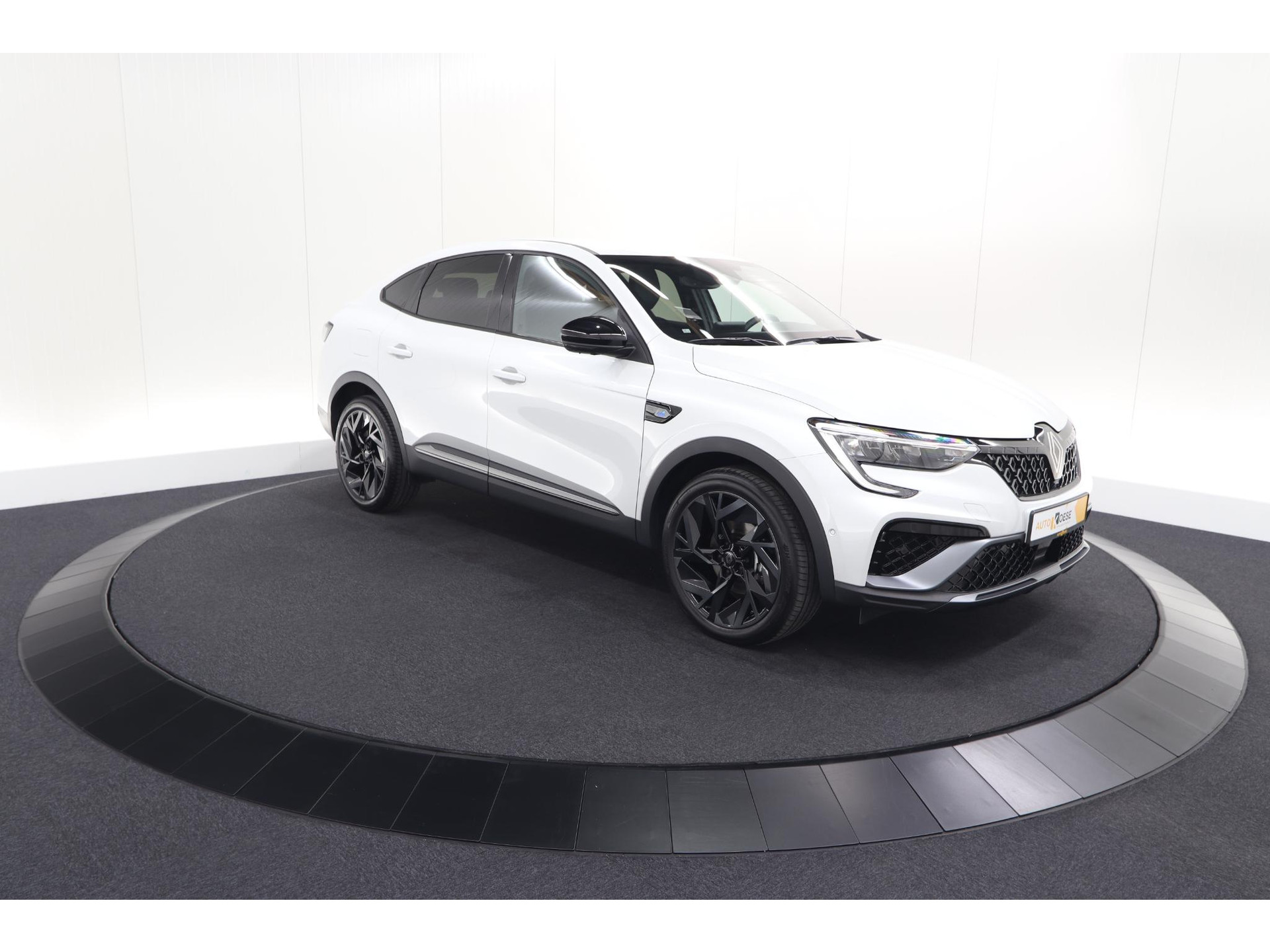 Renault Arkana 1.6 E-Tech hybrid 145 Esprit Alpine | 360 Camera | Adaptieve Cruise Control | Pack Winter | Dodehoekdetectie