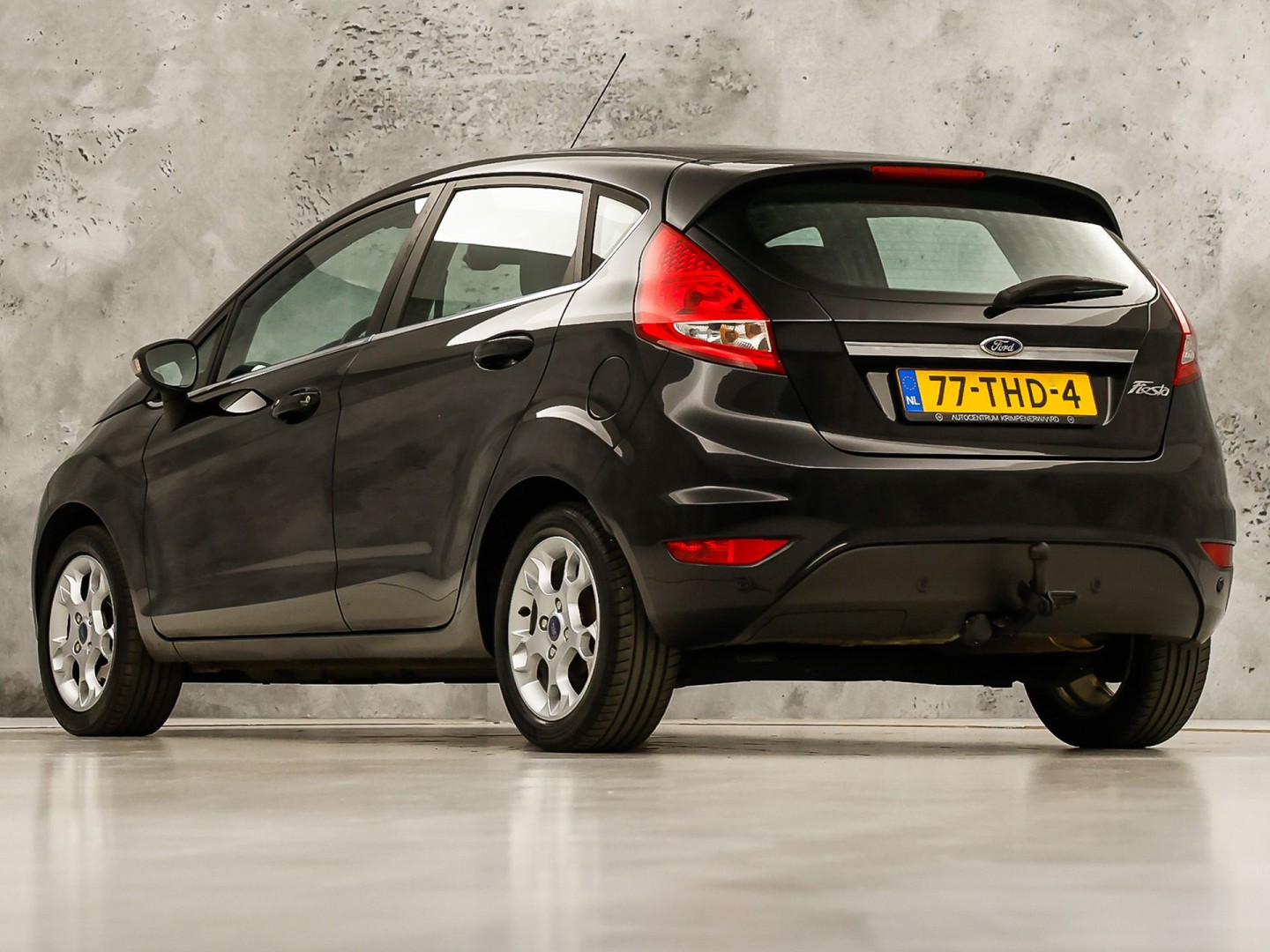 Ford Fiesta 1.25 Titanium (5 DEURS, CLIMATE, CRUISE, SPORTSTOELEN, PARKEERSENSOREN, TREKHAAK, LM VELGEN, ELEK PAKKET, NIEUWSTAAT)