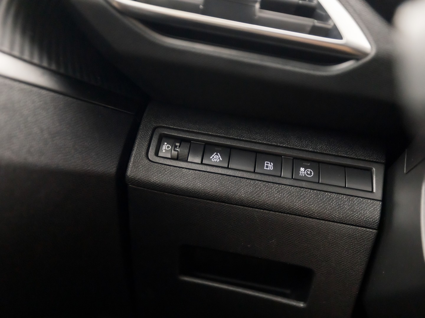Peugeot 3008 1.6 HYbrid 225 Allure Sport 225Pk Automaat (APPLE CARPLAY, GROOT NAVI, 360 CAMERA, LEDER, KEYLESS, SPORTSTOELEN, GETINT GLAS, LANE ASSIST, NIEUWSTAAT)