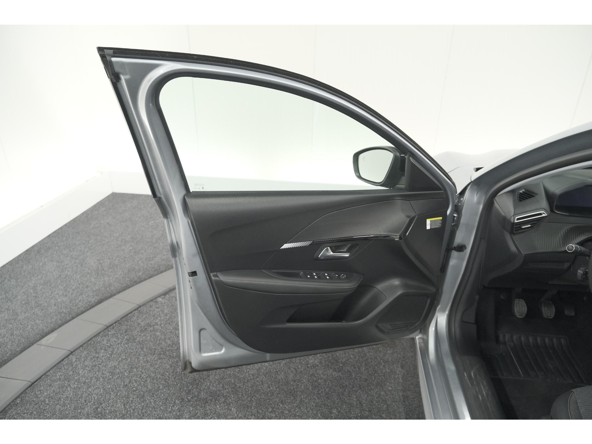 Peugeot 208 PureTech 100 Allure | 360 Camera | Adaptieve Cruise Control | Dodehoekdetectie