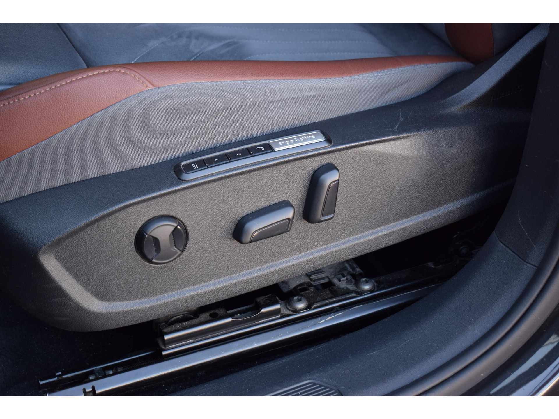 Volkswagen ID.4 First Max 77 kWh | Pano | HUD | 360 Cam. | Stuur- en Stoelverwarming