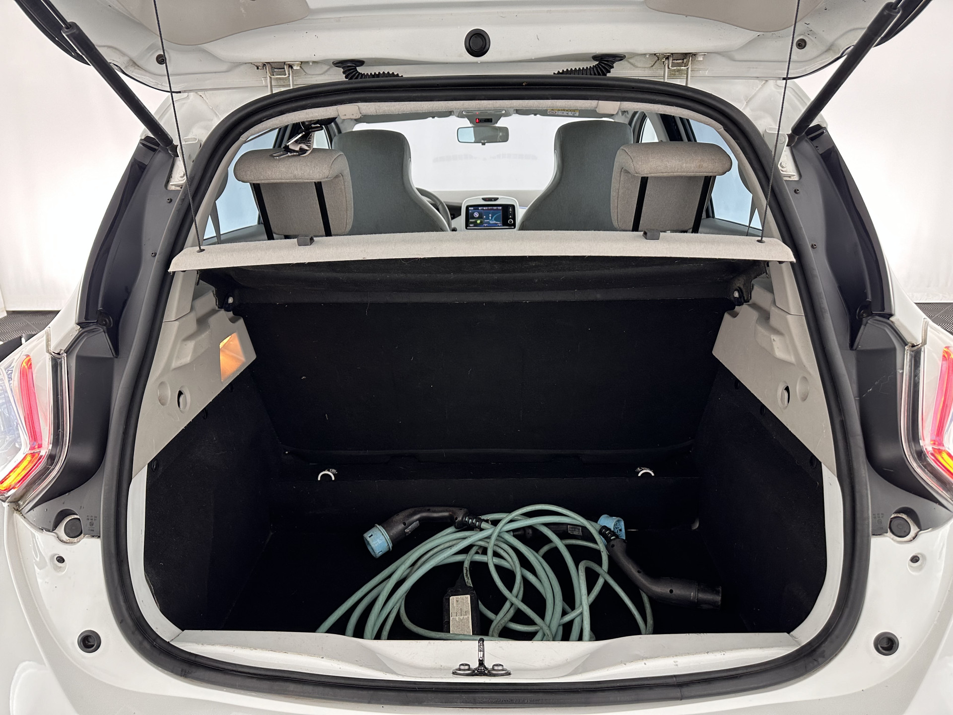 Renault ZOE Q210 Zen Quickcharge R-Link-Pack 22 kWh (ex Accu) [ 3-Fase ] Aut. *NAVI-FULLMAP | DIGI-COCKPIT | LED-LIGHTS | KEYLESS | COMFORT-SEATS | ECC | PDC | CRUISE | 17''ALU*