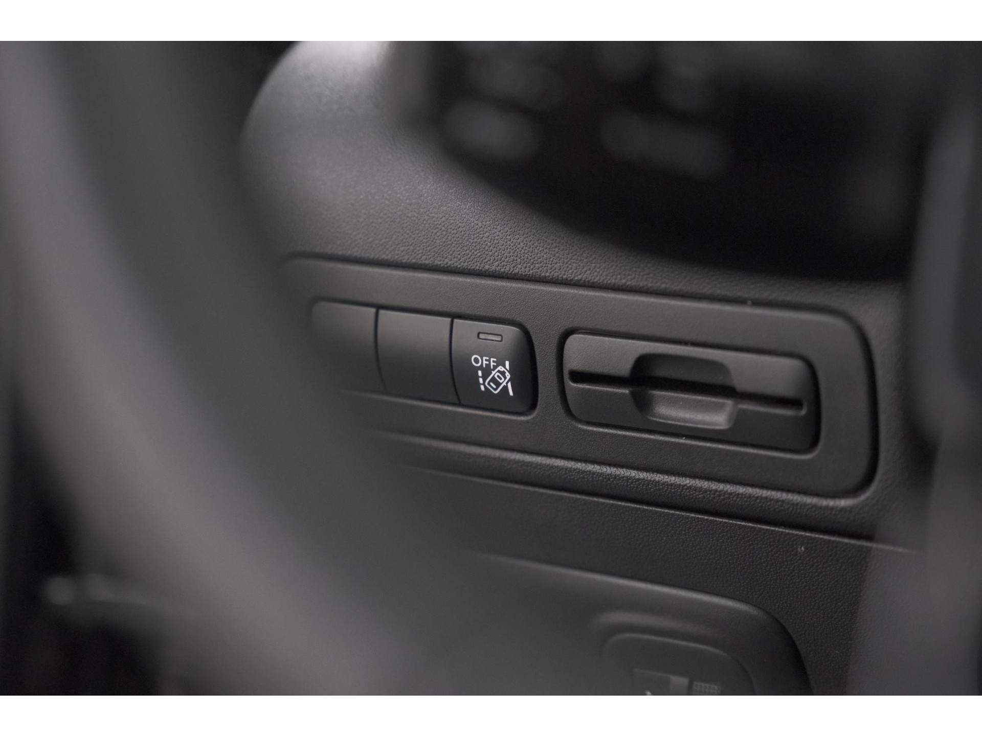 Citroen C3 Aircross PureTech 110 C-Series | Trekhaak | Navigatie | Parkeersensoren | Apple Carplay