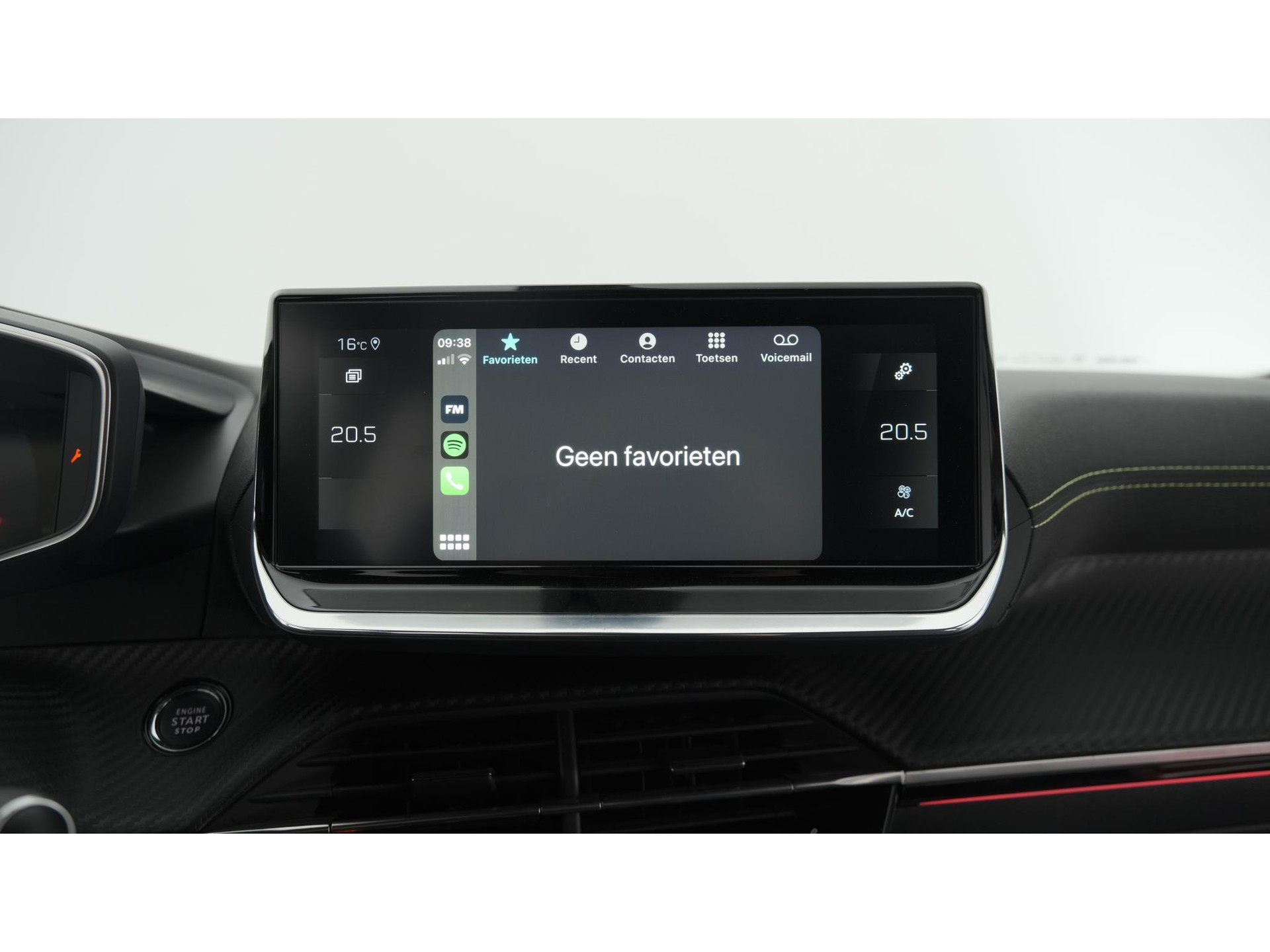 Peugeot 2008 PureTech 130 GT | Camera | Dodehoekdetectie | Navigatie | Parkeersensoren | Stoelverwarming