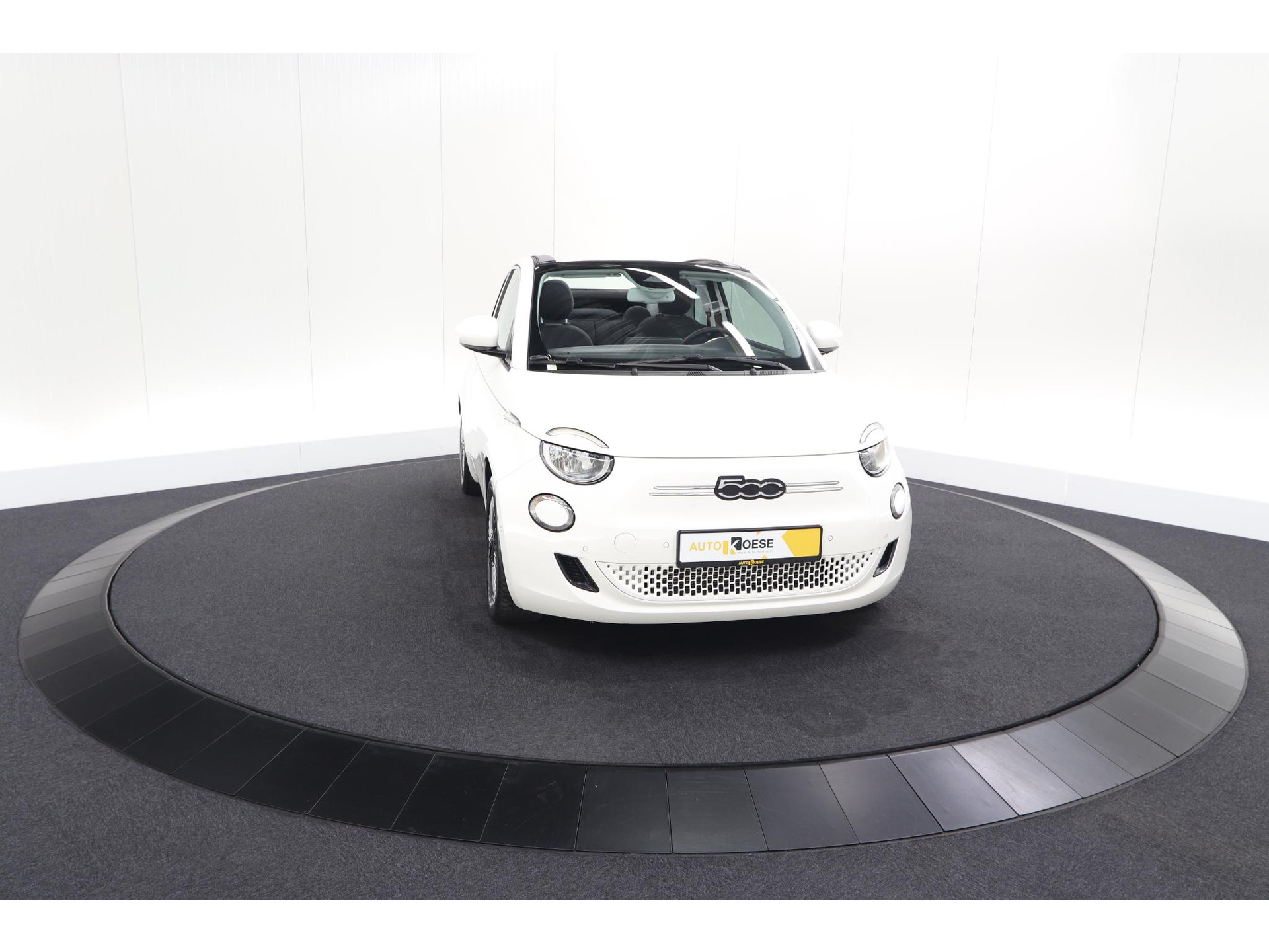 Fiat 500 C Icon 42 kWh | 97,3% SOH | Convenience Pack | Camera | Dodehoekdetectie | Stoelverwarming