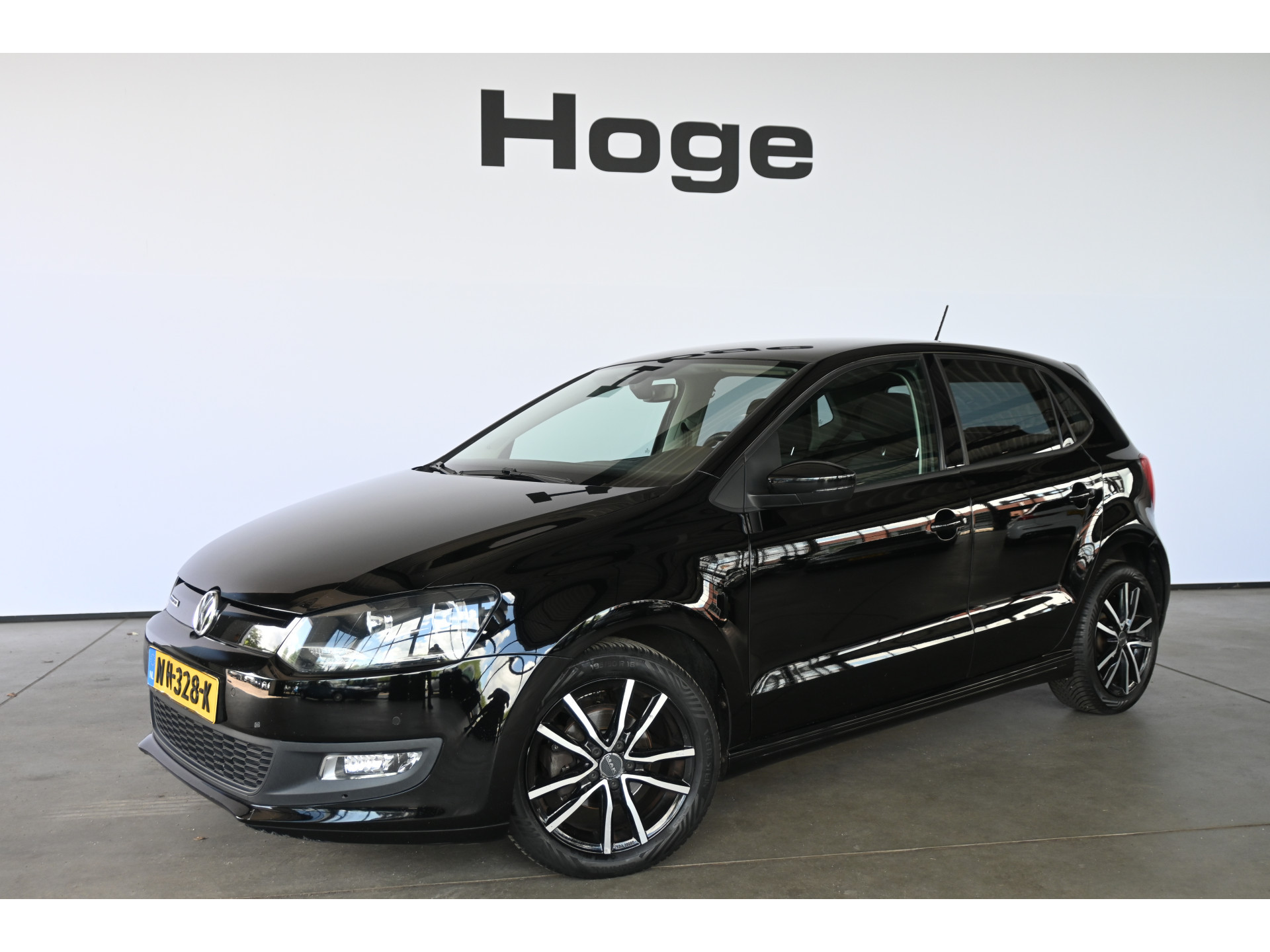 Volkswagen Polo 1.0 BlueMotion Edition Clima Navigatie Cruise Control Goed Onderhouden! Inruil Mogelijk!