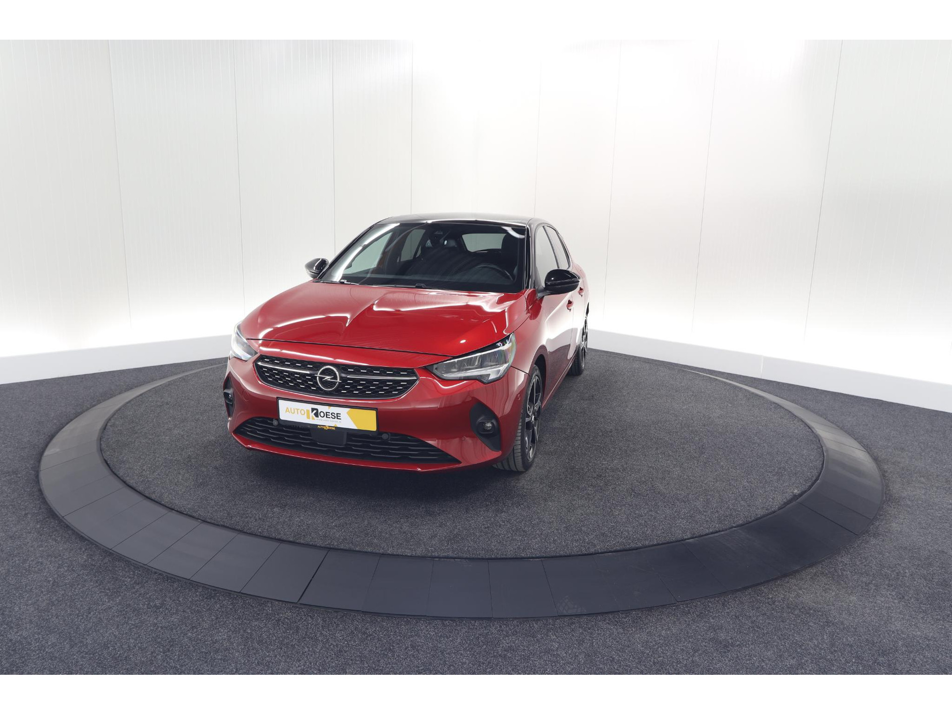 Opel Corsa 1.2 Turbo 100 Ultimate | Panoramadak | Camera | Dodehoekdetectie | Apple Carplay