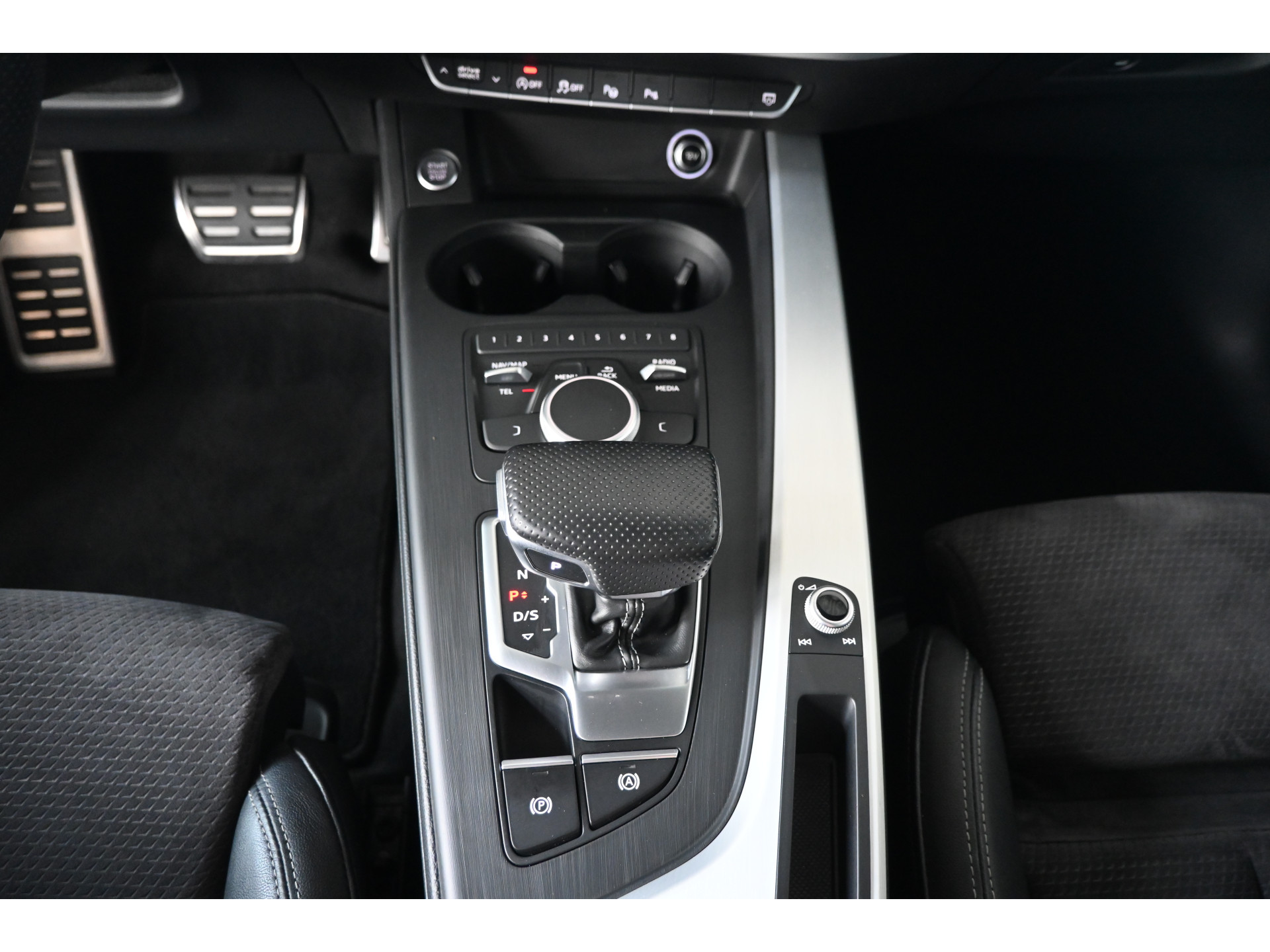 Audi A4 Avant 1.4 TFSI Sport S line edition Nap! Automaat Clima Navigatie Cruise LED Stoelverwarming Goed Onderhouden! Inruil Mogelijk!