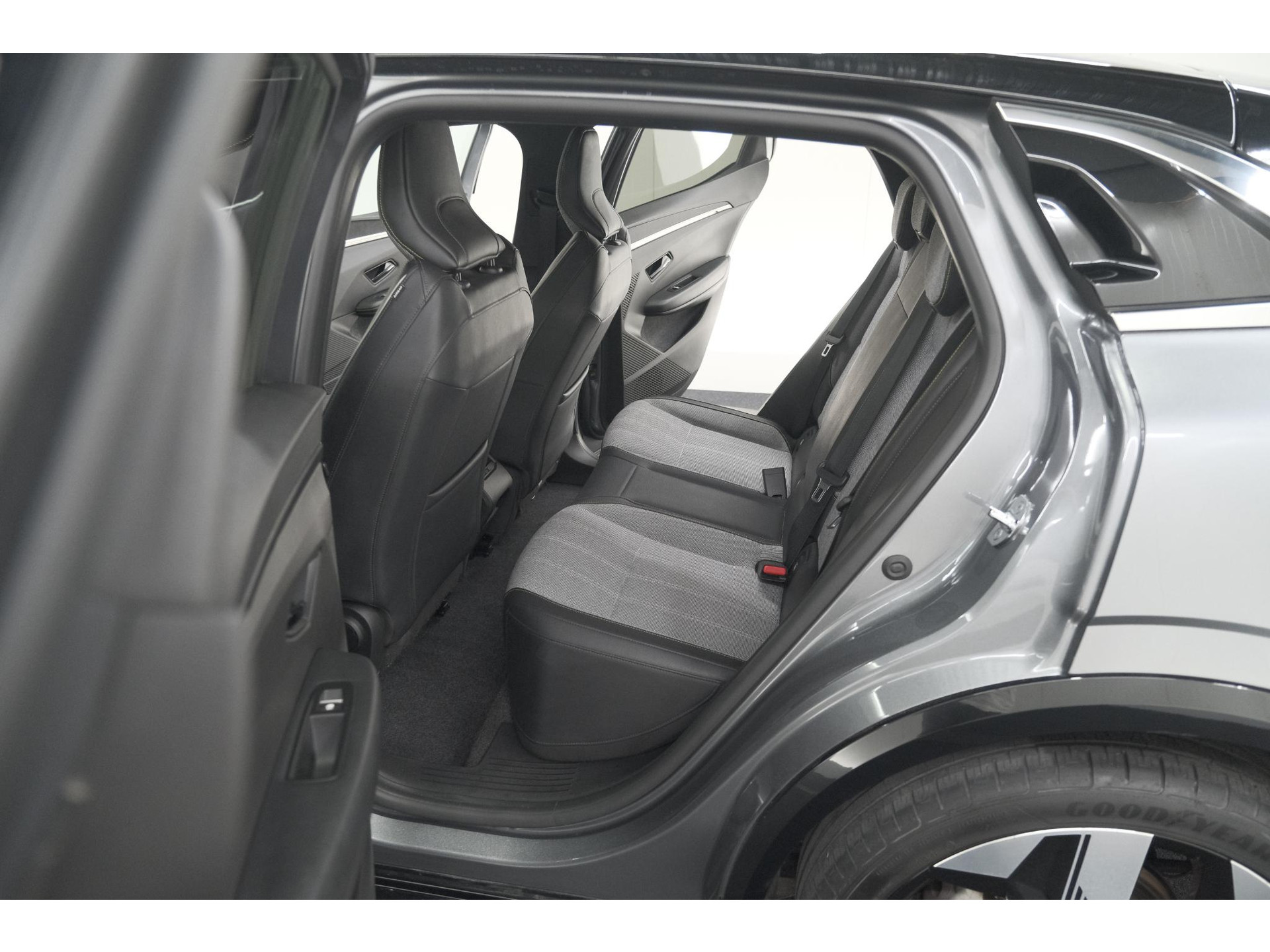 Renault Megane E-Tech EV40 Boost Charge Techno | SOH 95,5% | Camera | Apple Carplay | Parkeersensoren