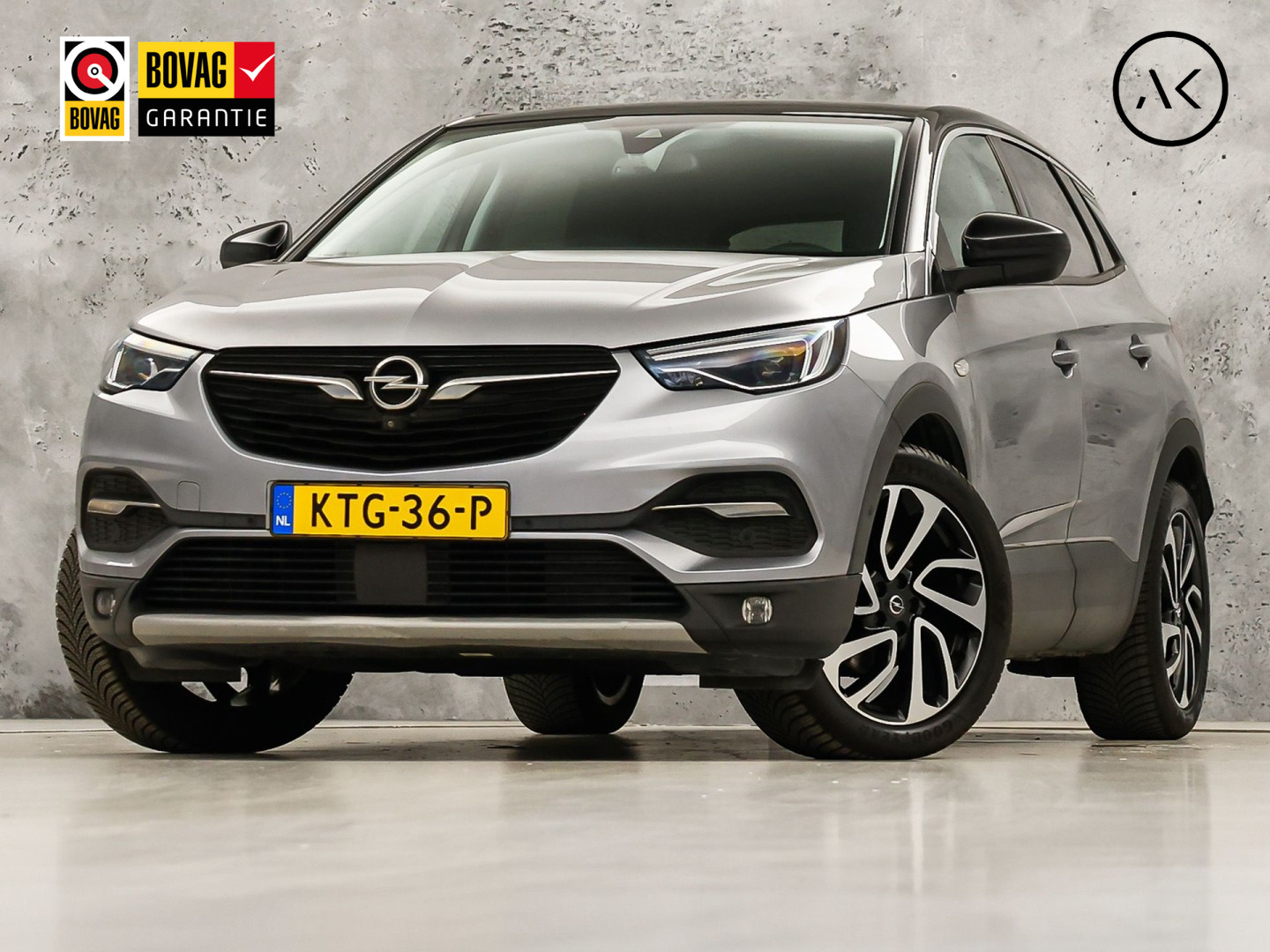 Opel Grandland X 1.2 Turbo Ultimate Sport Automaat (APPLE CARPLAY, MEMORY SEAT, STOELVERWARMING/KOELING, 360 CAMERA, STUURWIEL VERWARMD, KEYLESS, GETINT GLAS, NIEUWSTAAT)