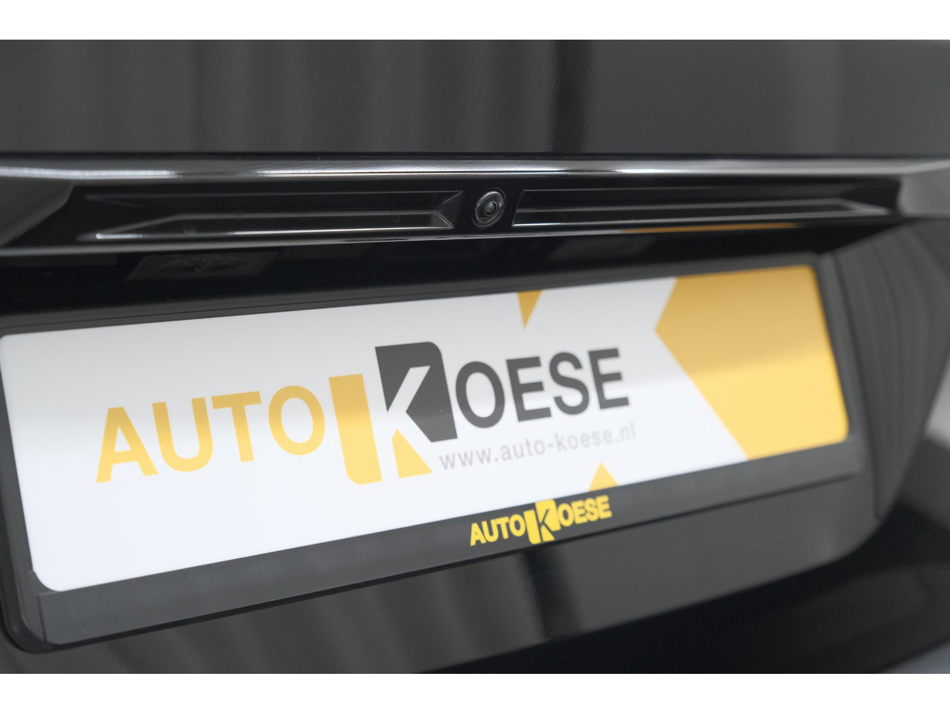 Peugeot 2008 1.2 Hybrid 145 Allure | 360 Camera | Adaptieve Cruise Control | Navigatie | Dodehoekdetectie