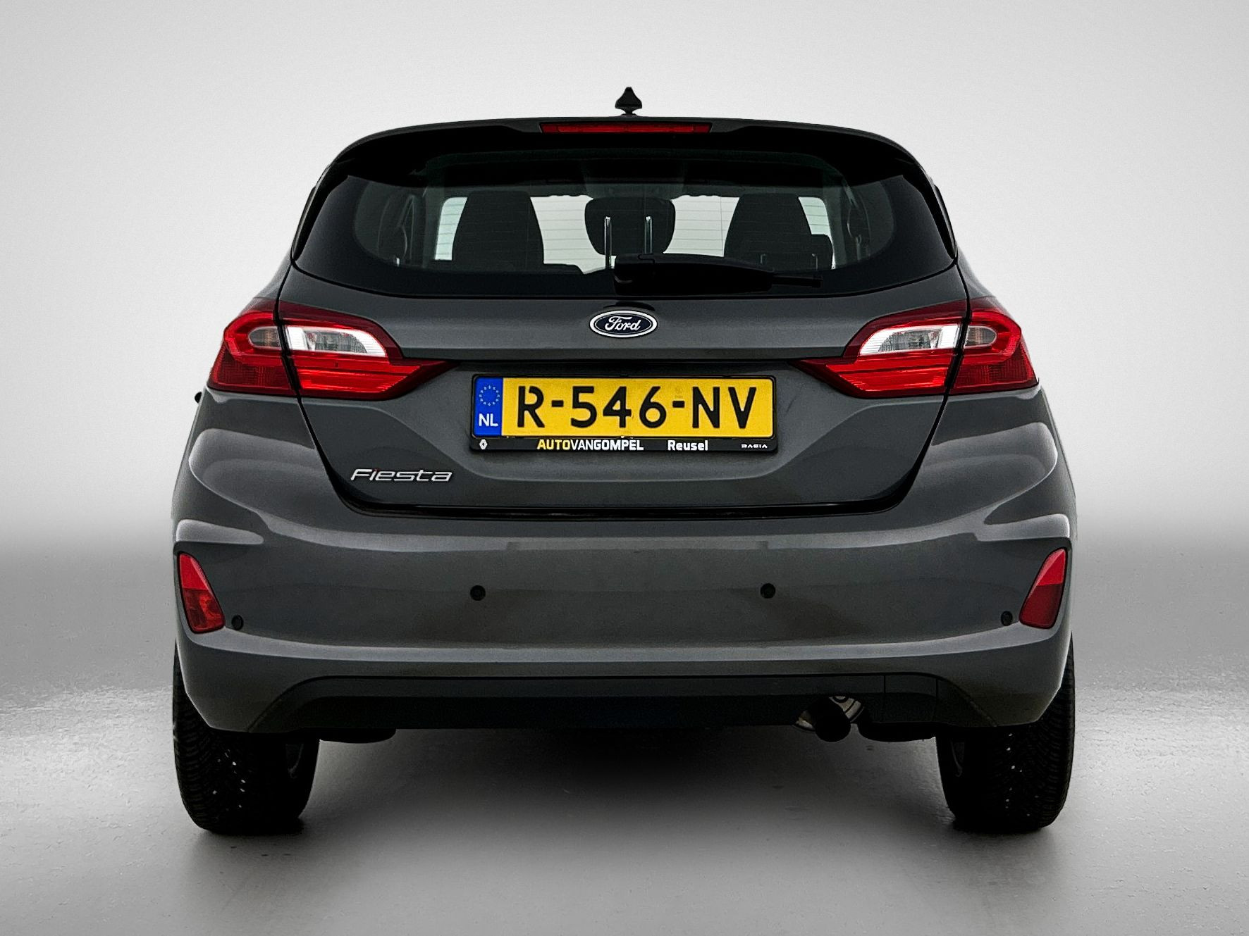 Ford Fiesta Trend 86PK | LM VELGEN | VERWARMDE VOORRUIT | PARK. SENSOREN