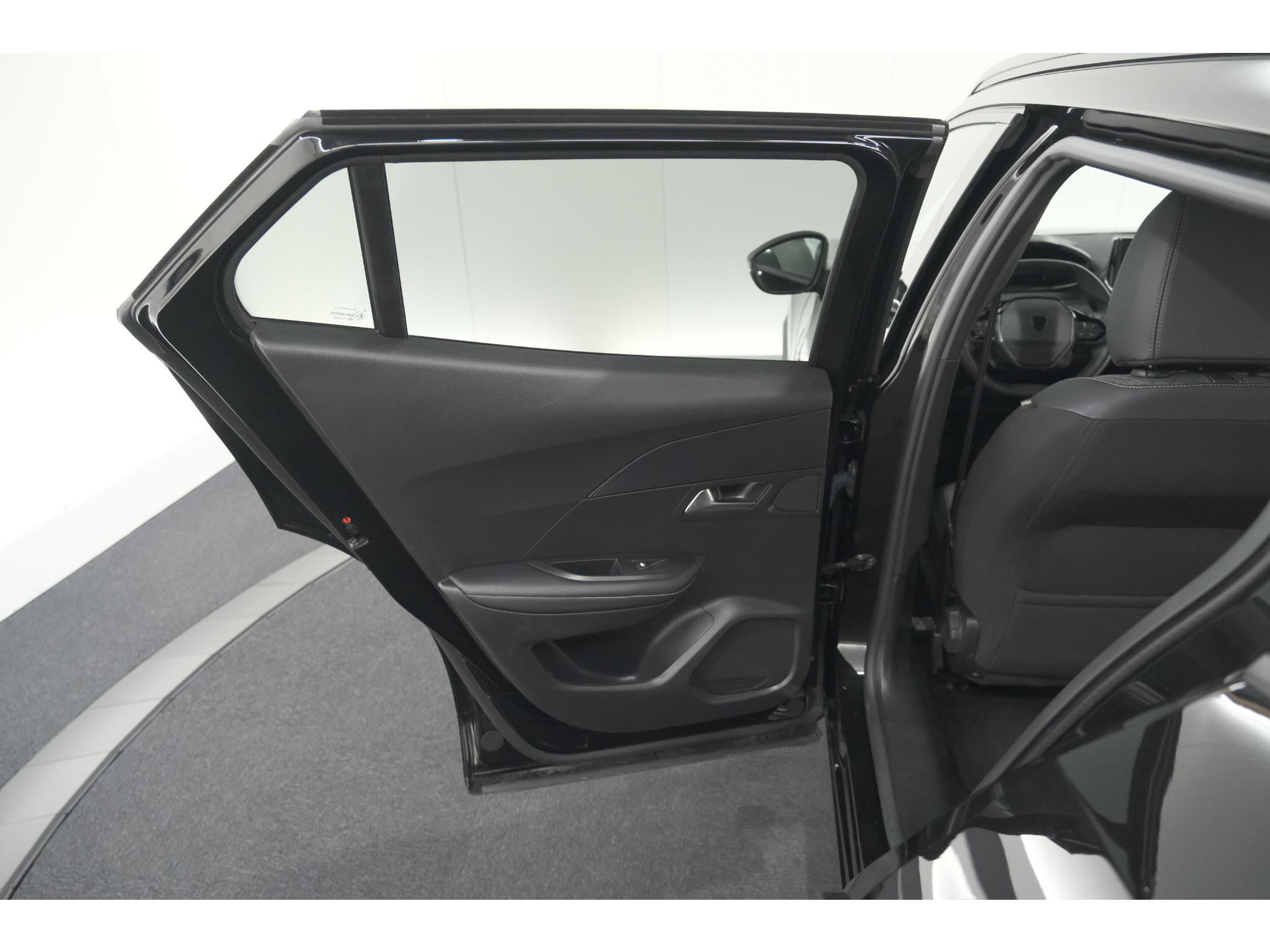 Peugeot 2008 PureTech 100 Allure | Apple Carplay | Parkeersensoren | Climate Control | Cruise Control