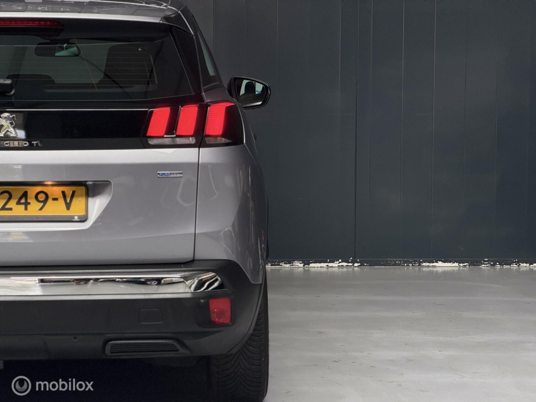 Peugeot 3008 1.2 PureTech Active|Automaat|CarPlay|Camera|Trekhaak|NAP