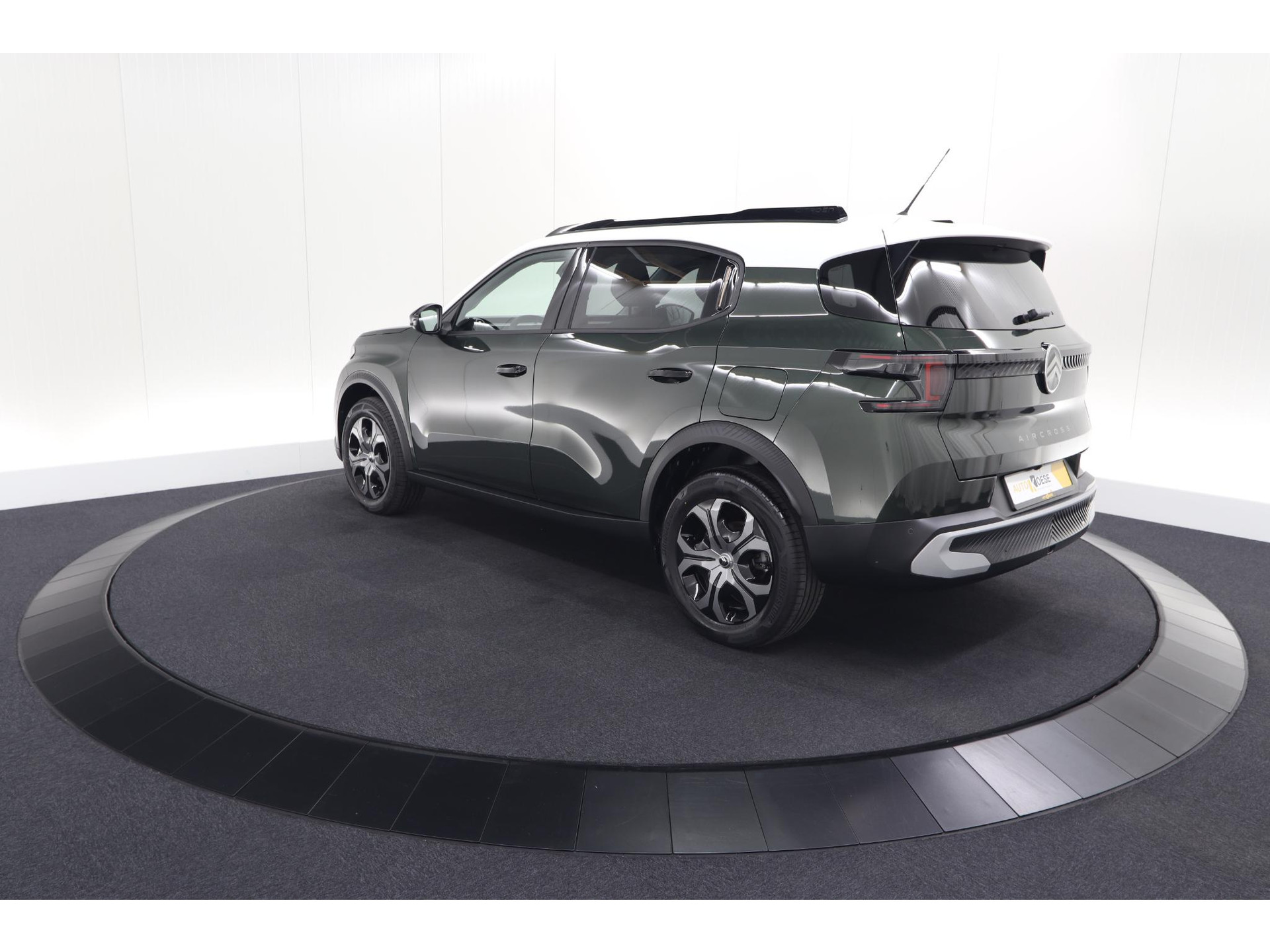Citroen Ë-C3 Aircross Plus 113pk Extended Range 54 kWh | 11 KW Lader | Camera | Apple CarPlay | Parkeersensoren