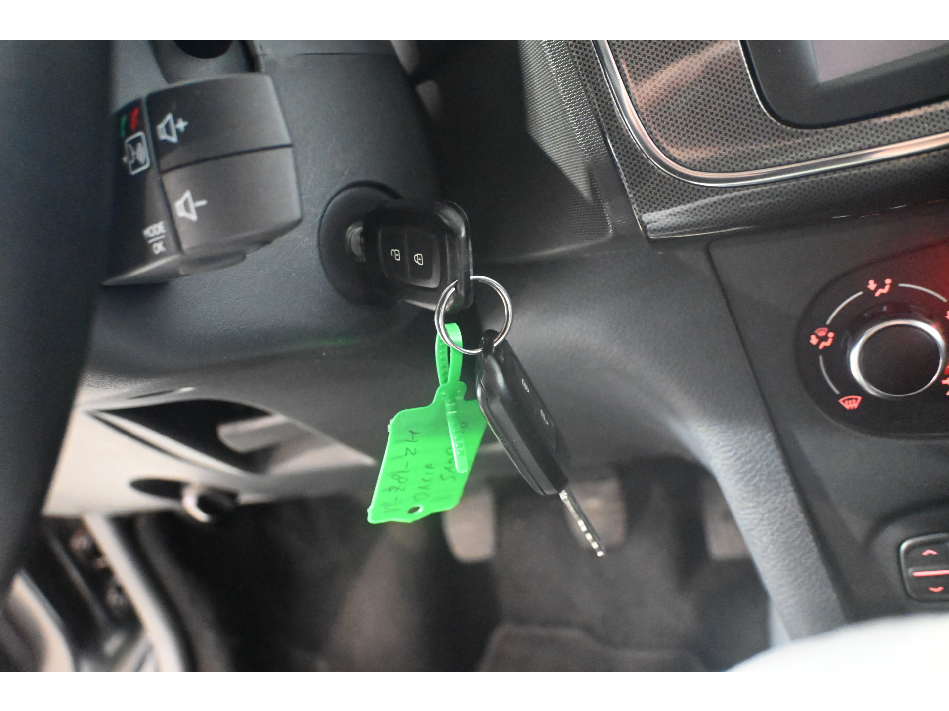 Dacia Sandero 0.9 TCe Stepway Tech Road Airco Navigatie Trekhaak Goed Onderhouden! Inruil Mogelijk!