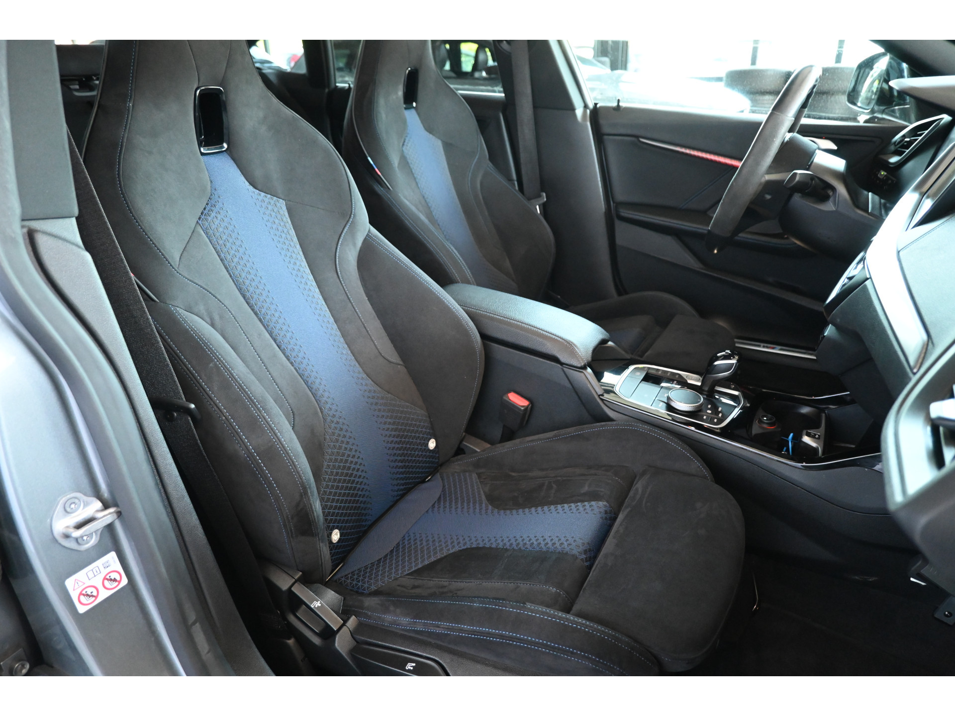 BMW 2-serie Gran Coupé 218i Business Edition M-Pakket Sportstoelen Panoramadak Virtual Dealer Onderhouden! Inruil Mogelijk!
