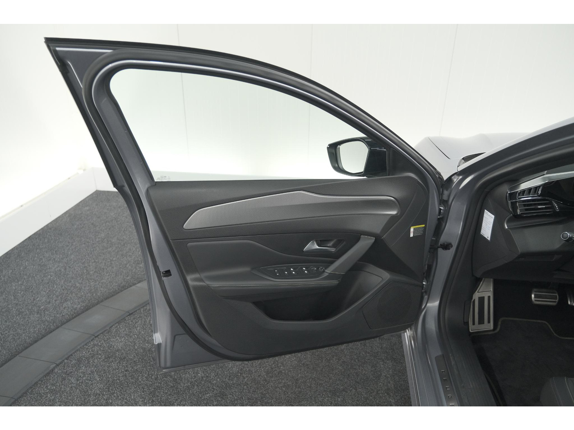 Peugeot 308 SW PureTech 130 EAT8 GT | Trekhaak | Stoelverwarming | Camera | Adaptieve Cruise Control