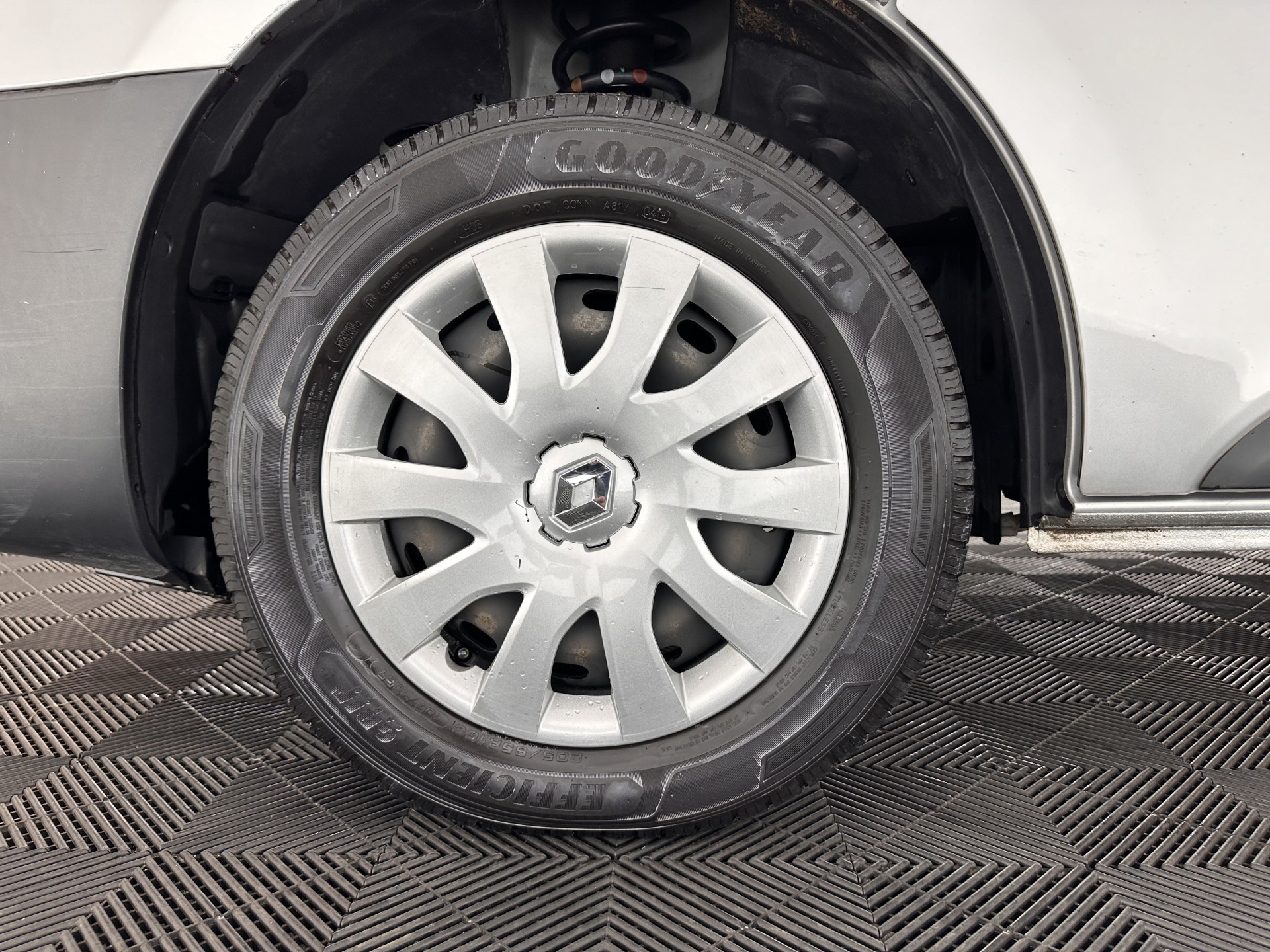 Renault Trafic 1.6 dCi T29 L1H1 Comfort-Pack *NAVI-FULLMAP | AIRCO | CRUISE | 3-PERS | PDC | 1.260 Kg-Cargo-Capacity*